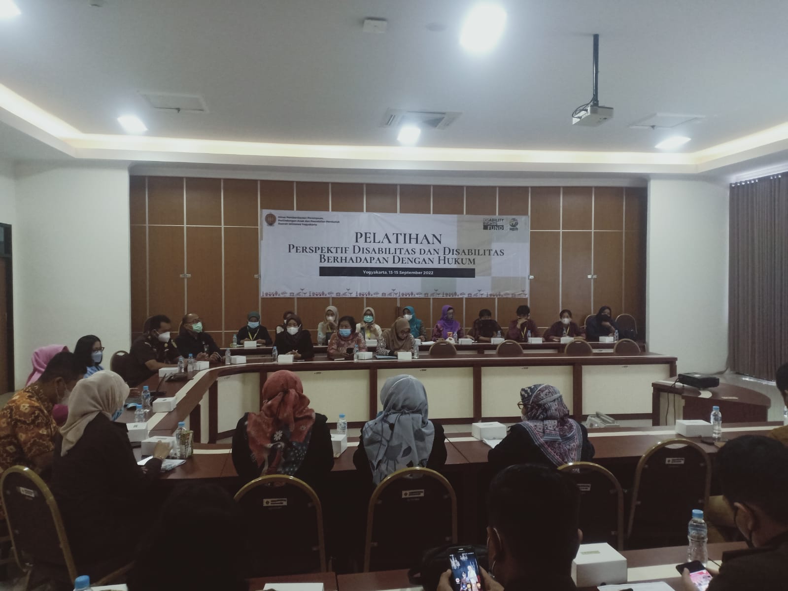 Hakim Pengadilan Negeri Yogyakarta Mengikuti Pelatihan Tentang Perspektif Disabilitas dan Disabilitas Berhadapan dengan Hukum