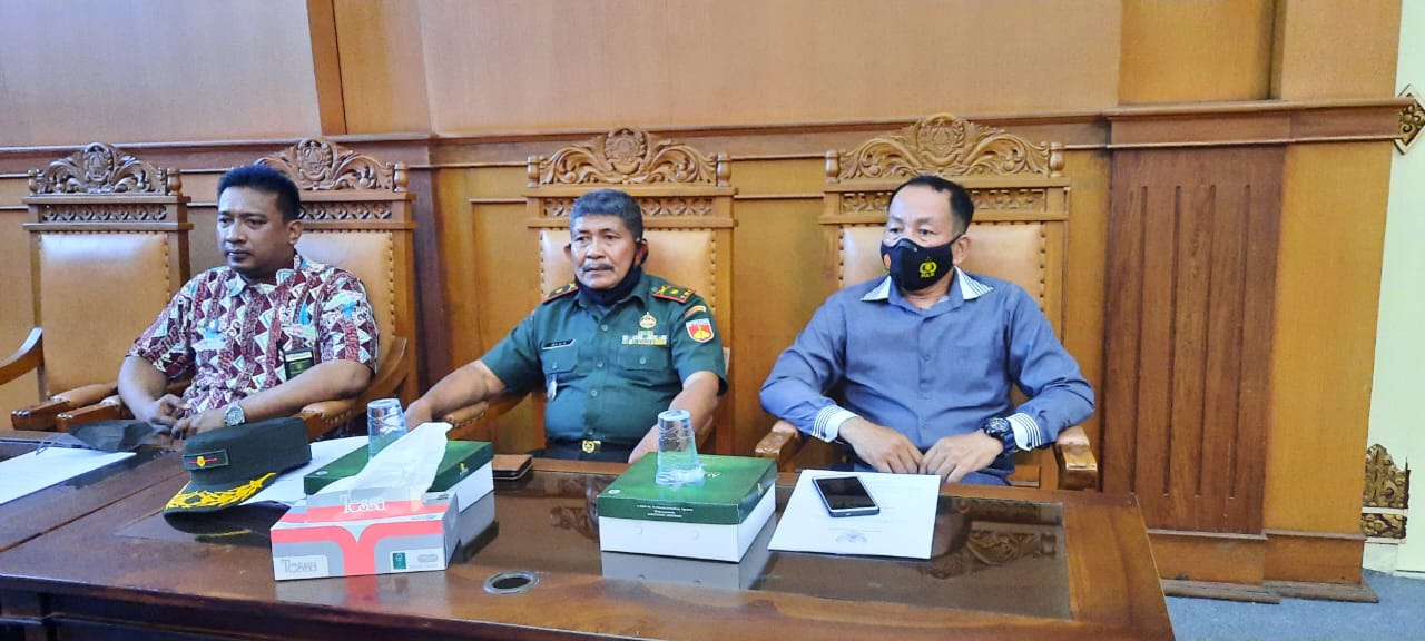 Panitera Muda Hukum Pengadilan Negeri Yogyakarta Menghadiri Rapat Paripurna DPRD Kota Yogyakarta