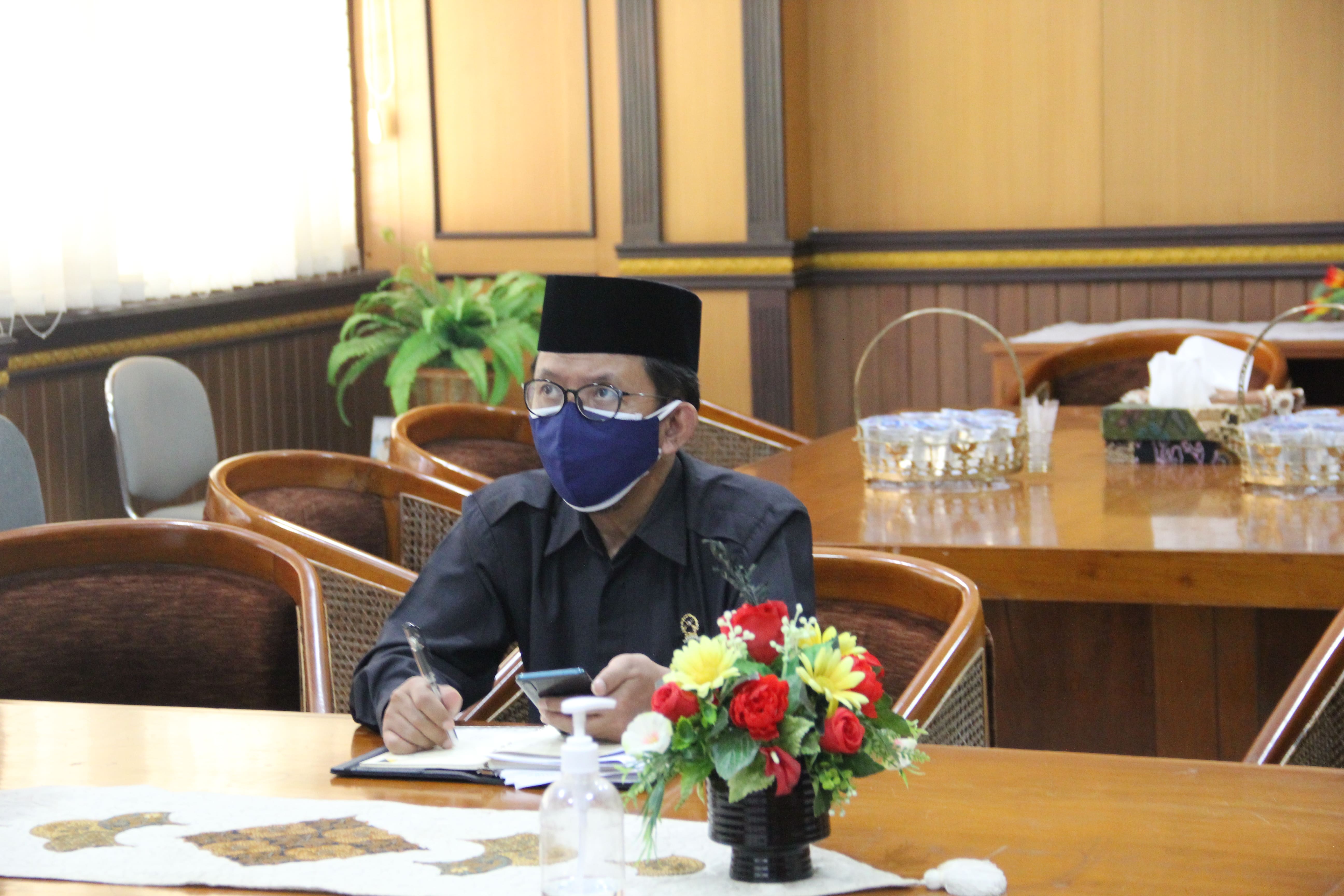Wakil Ketua Pengadilan Negeri Yogyakarta Mengikuti Kegiatan Pray From Home secara Virtual