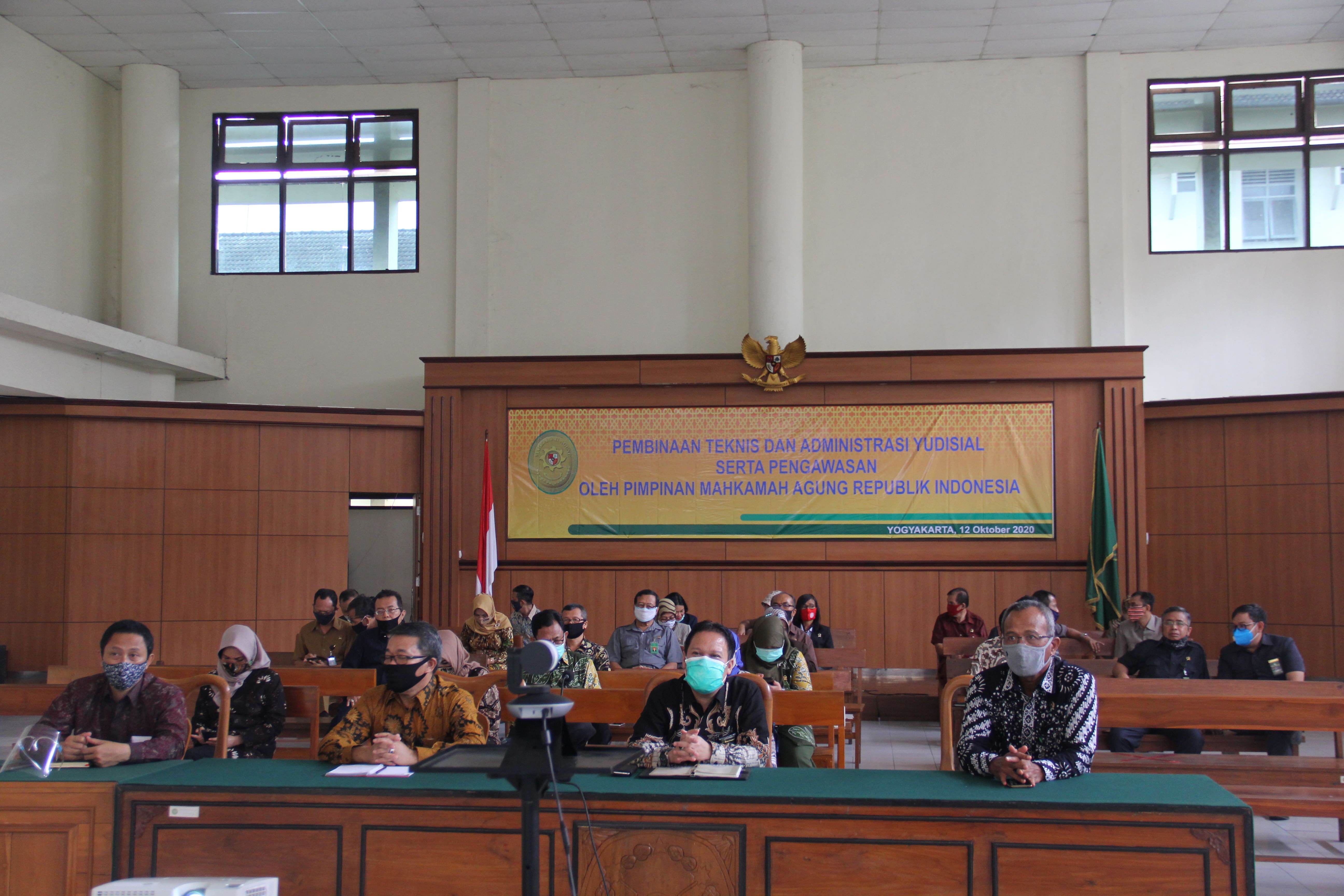 Pembinaan Teknis dan Administrasi Yudisial Serta Pengawasan oleh Pimpinan Mahkamah Agung Republik Indonesia secara Virtual