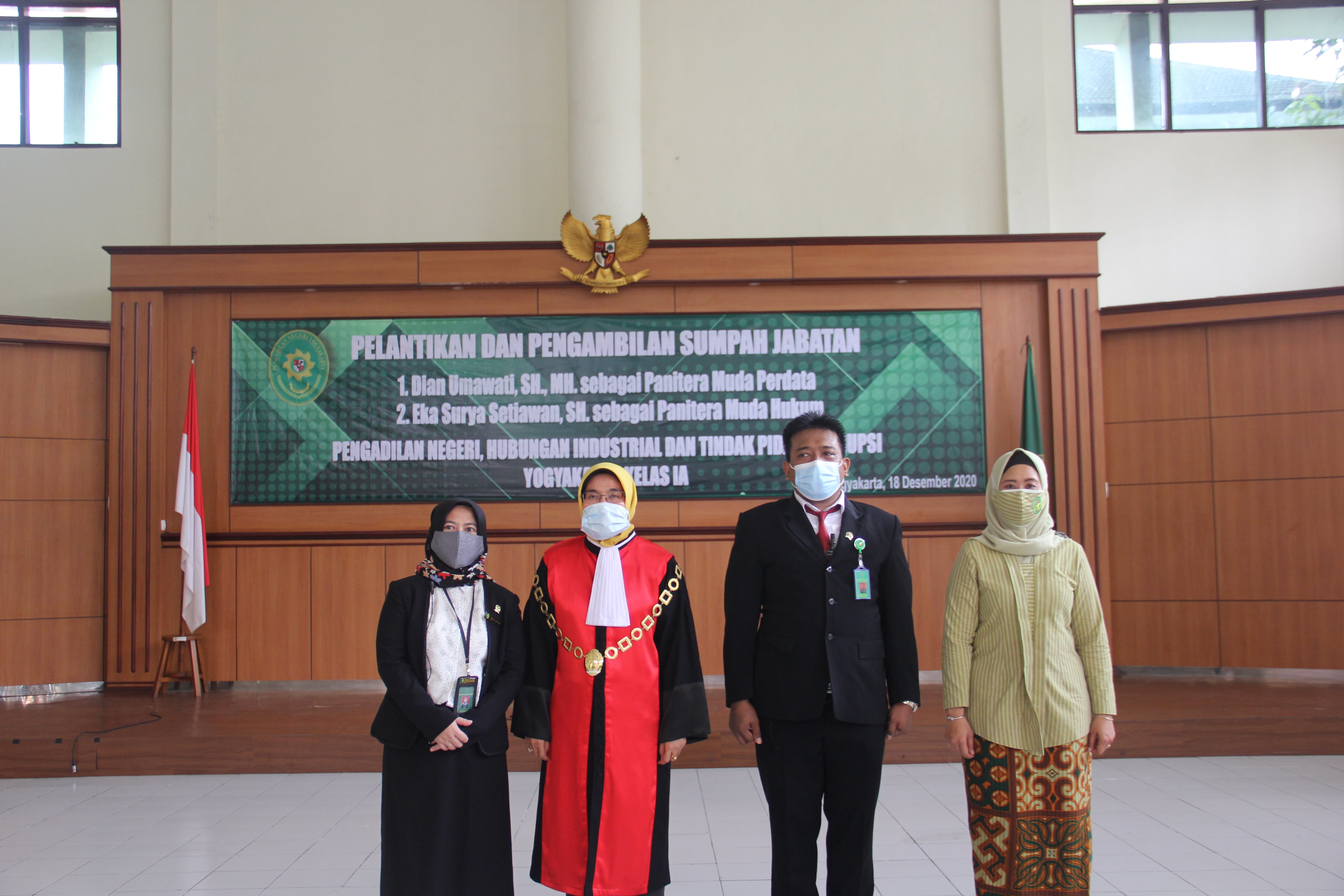 Pengambilan Sumpah Jabatan dan Pelantikan Panitera Muda Perdata dan Panitera Muda Hukum Pengadilan Negeri Yogyakarta Kelas IA