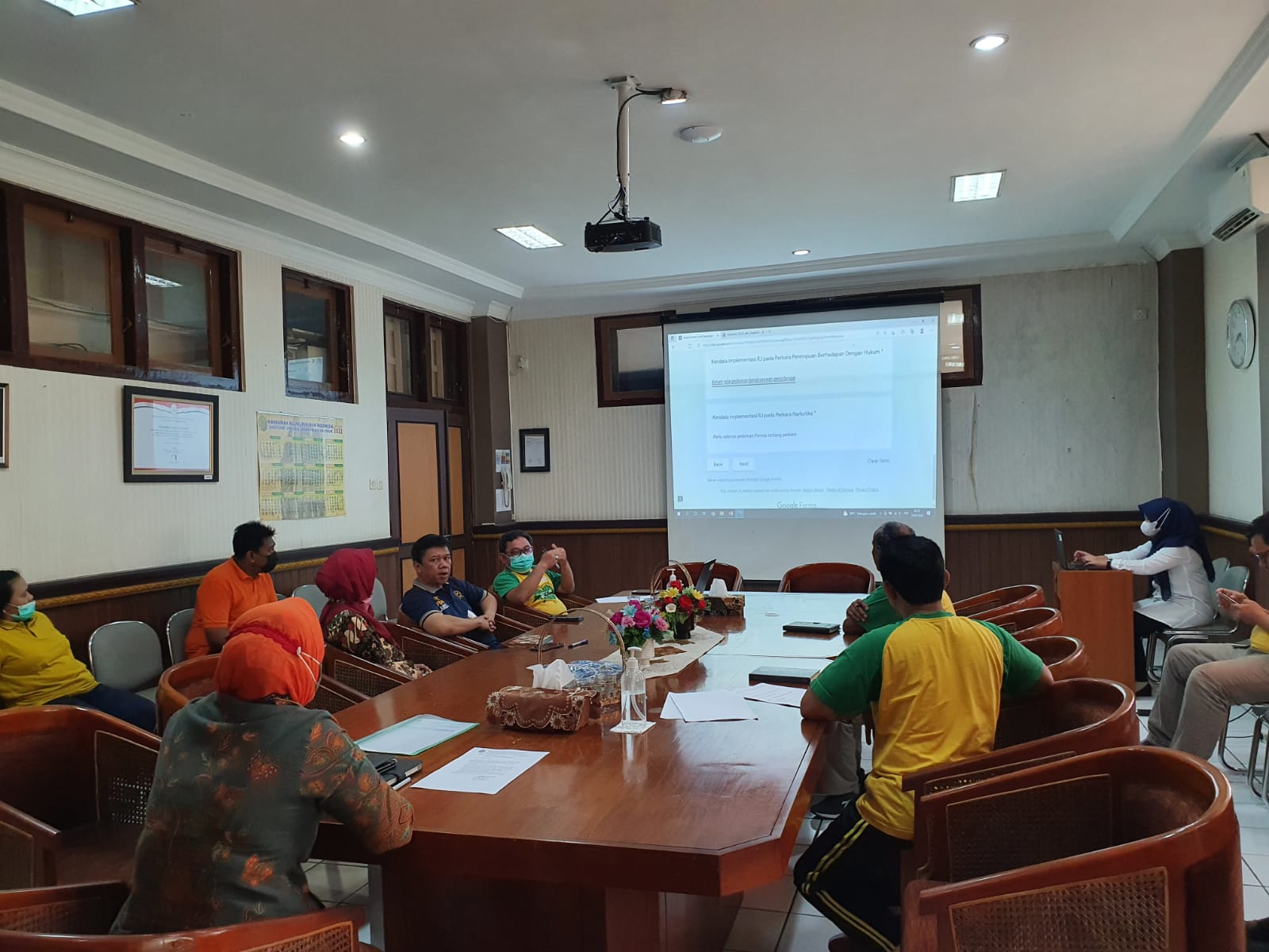 Rapat Pembahasan Pengisian Kuisioner Implementasi SK Dirjen Badilum tentang Penyelesaian Perkara Restorative Justice dan Pedoman Pelayanan Bagi Penyandang Disabilitas