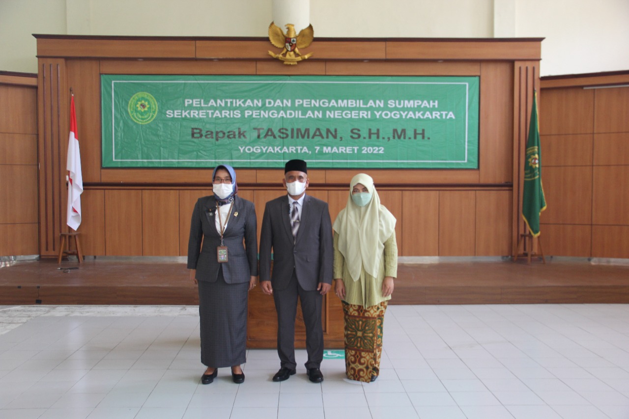 Pelantikan dan Pengambilan Sumpah Jabatan Sekretaris Pengadilan Negeri Yogyakarta Kelas IA