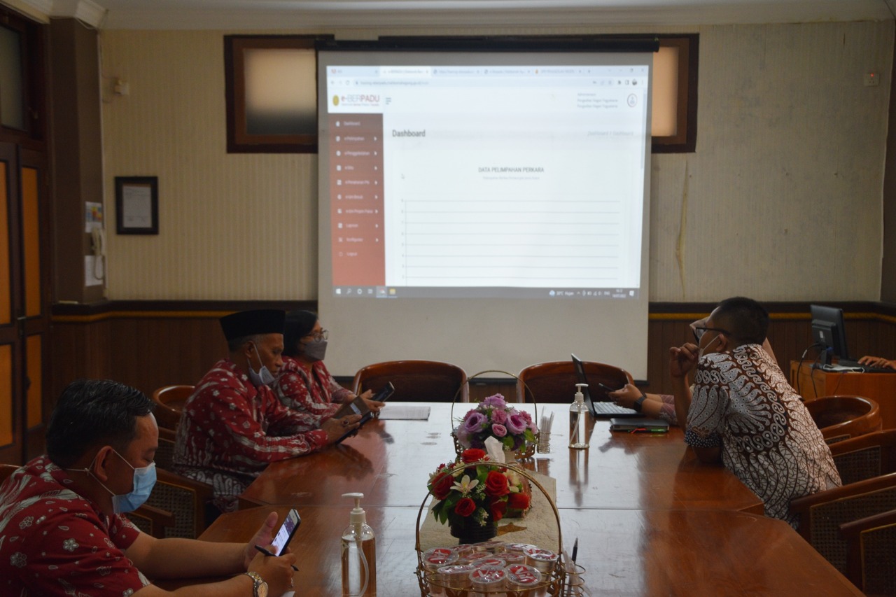 Rapat Monev Pelaksanaan Implementasi Aplikasi e-Berpadu