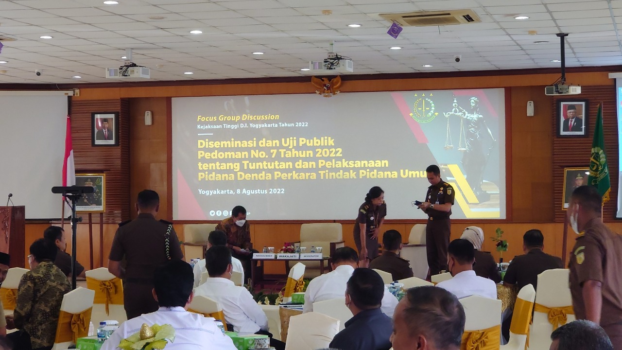 Hakim Pengadilan Negeri Yogyakarta Menghadiri Focus Group Discussion Bersama Kejaksaan Tinggi Yogyakarta 