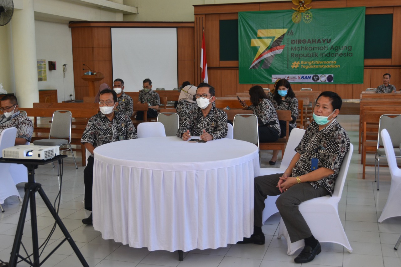 Pengadilan Negeri Yogyakarta Mengikuti Penyerahan Anugerah dan Duta Peradilan oleh Mahkamah Agung RI