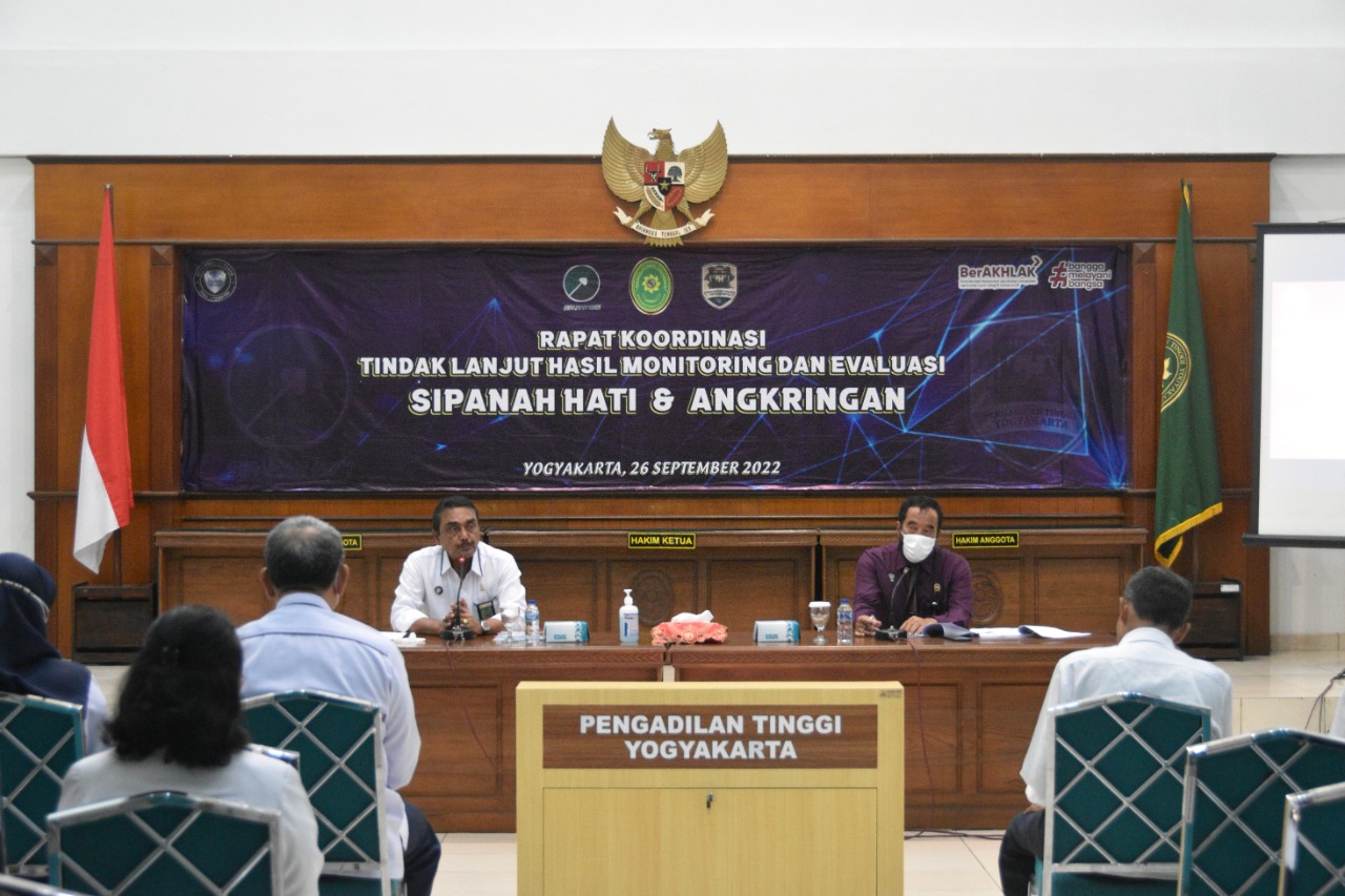 Pengadilan Negeri Yogyakarta Menghadiri Rapat Koordinasi Hasil Monitoring dan Evaluasi Aplikasi Angkringan serta Sipanah Hati