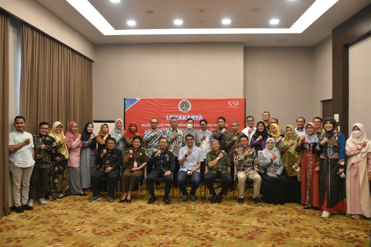 Ketua Pengadilan Negeri Yogyakarta Menghadiri Kegiatan Lokakarya Peninjauan Kurikulum Prodi Hukum UAD