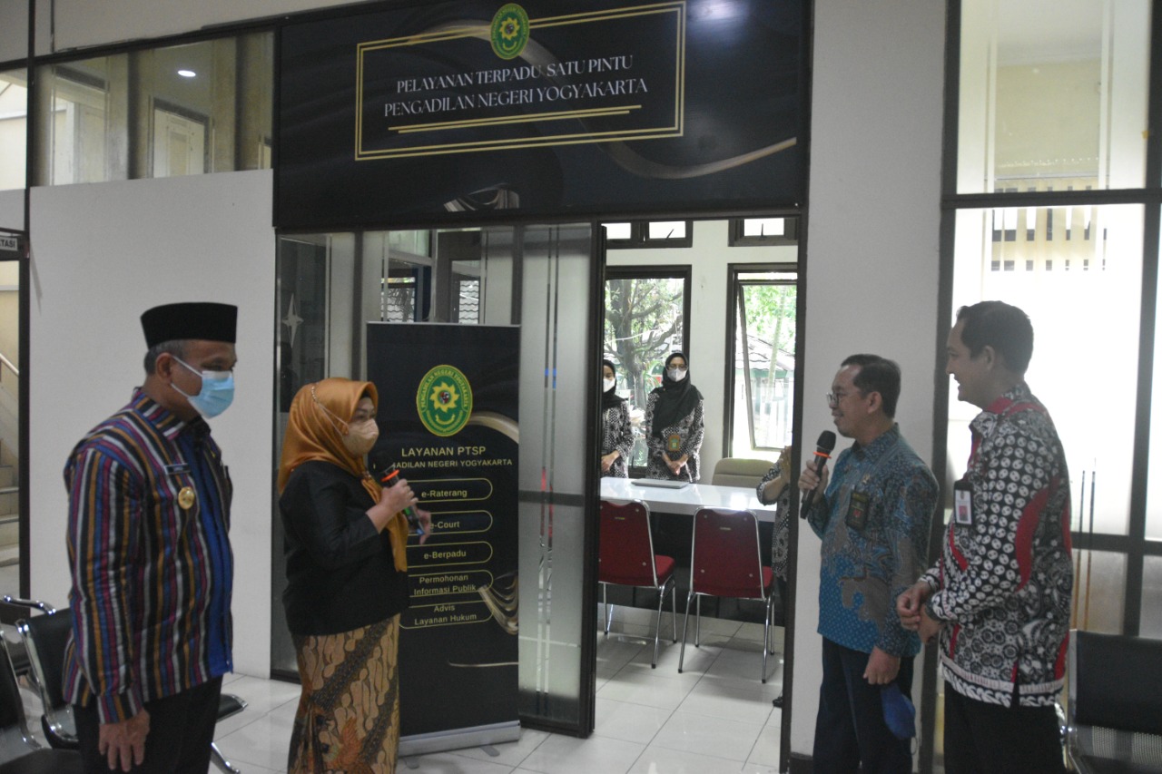 Ketua Pengadilan Negeri Yogyakarta Menghadiri Peresmian Mal Pelayanan Publik Kota Yogyakarta