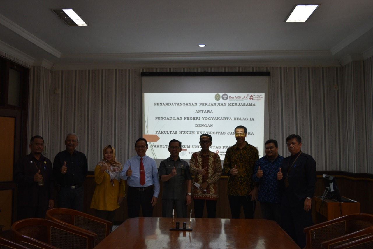 Penandatanganan Perjanjian Kerjasama antara Pengadilan Negeri Yogyakarta dengan Fakultas Hukum Universitas Janabadra dan Fakultas Hukum Universitas Proklamasi 45