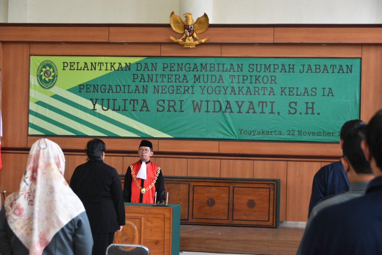 Pelantikan dan Pengambilan Sumpah Jabatan Panitera Muda Tipikor Pengadilan Negeri Yogyakarta