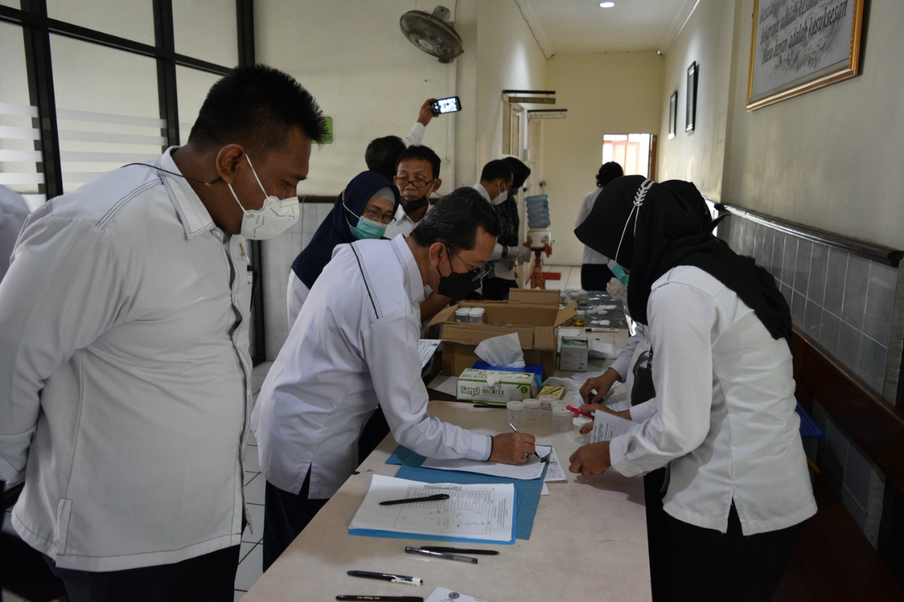 Pengadilan Negeri Yogyakarta Melaksanakan Tes Urin bersama Badan Narkotika Nasional Kota Yogyakarta
