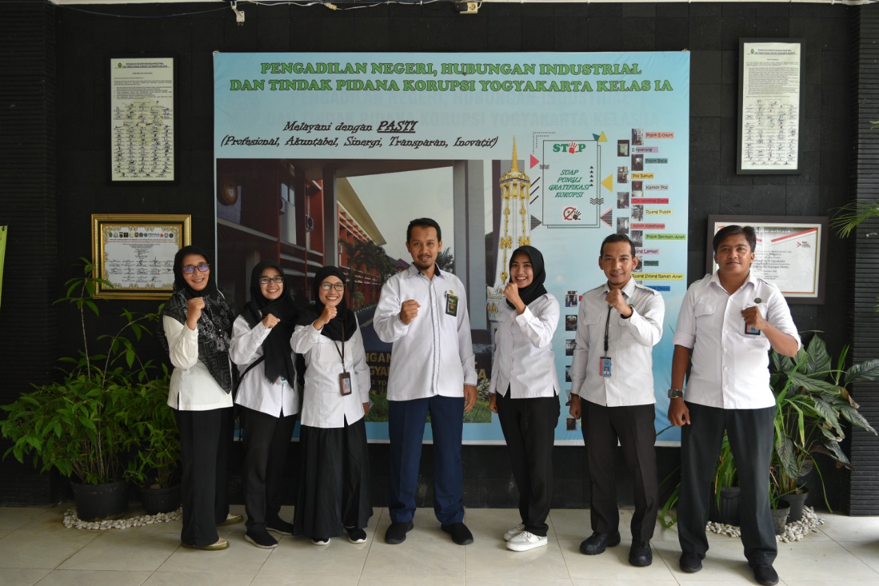 Pengadilan Negeri Yogyakarta Melaksanakan Tes Urin bersama Badan Narkotika Nasional Kota Yogyakarta