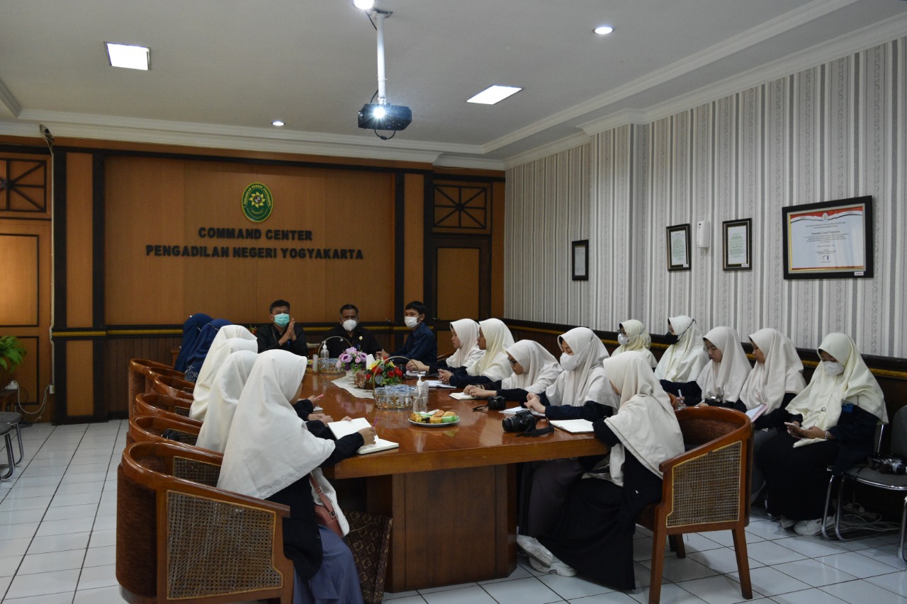 Studi Akademik Fakultas Syari'ah Universitas Darussalam (UNIDA) Gontor di Pengadilan Negeri Yogyakarta