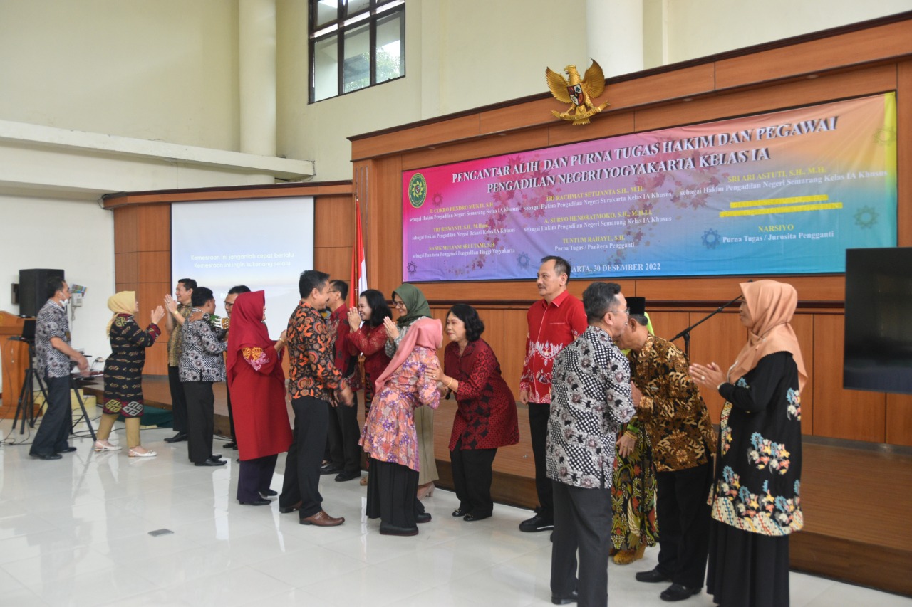 Pengantar Alih Tugas Hakim dan Pegawai serta Purna Tugas Pegawai Pengadilan Negeri Yogyakarta