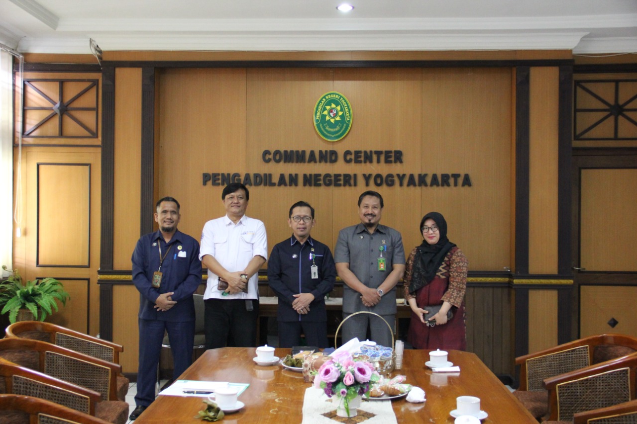 Pengadilan Negeri Yogyakarta Mendapatkan Kunjungan Kerja dari Wakil Dekan Universitas Gadjah Mada
