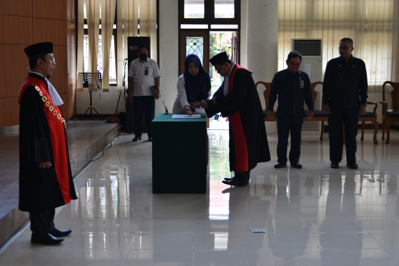 Pelantikan dan Pengambilan Sumpah Jabatan Hakim Ad Hoc Tindak Pidana Korupsi Pengadilan Negeri Yogyakarta