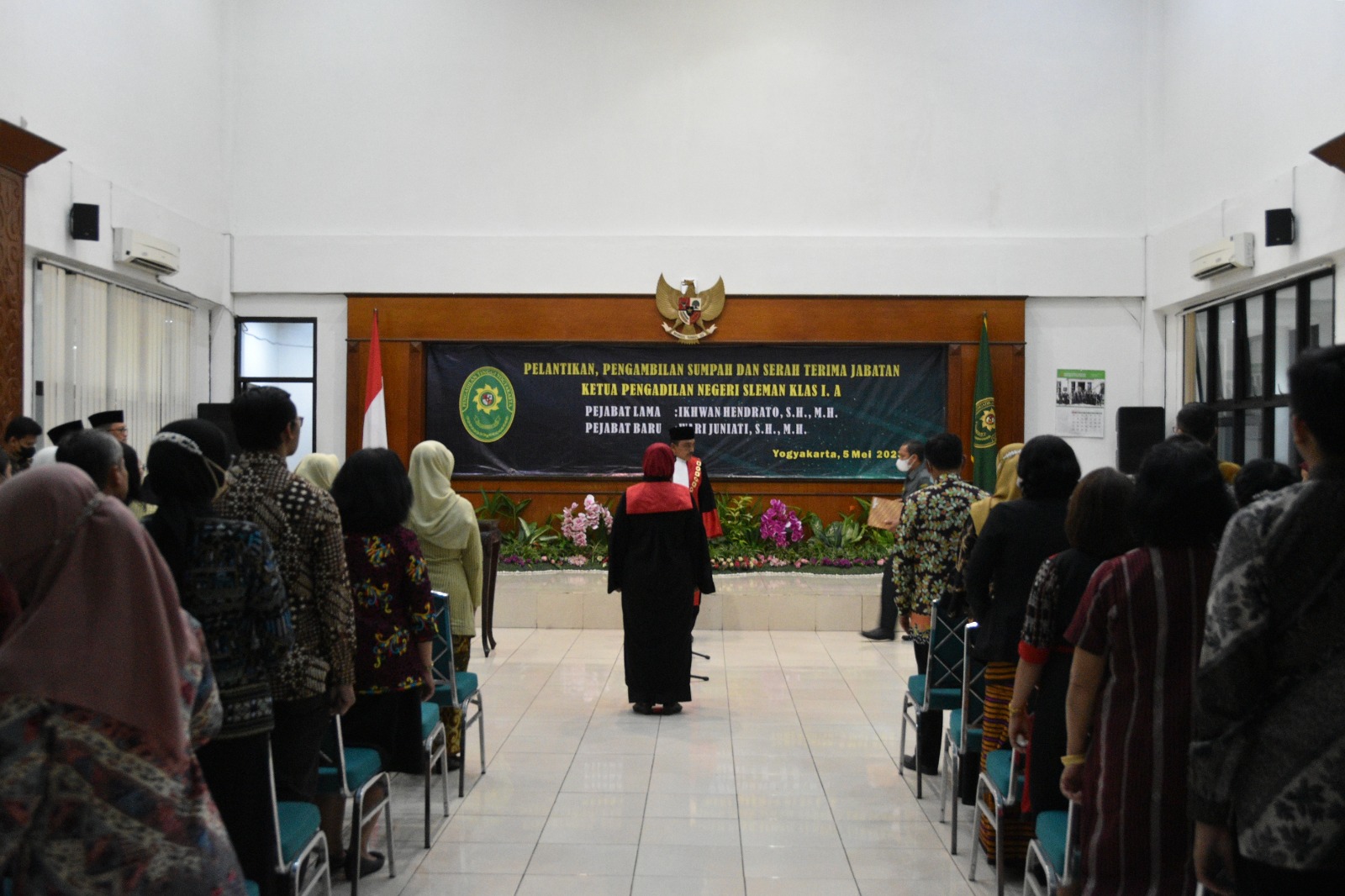 Ketua Pengadilan Negeri Yogyakarta Menghadiri Pelantikan, Pengambilan Sumpah dan Serah Terima Jabatan Ketua Pengadilan Negeri Sleman