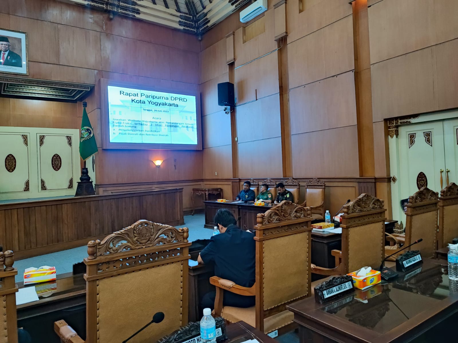 Panitera Muda Hukum Pengadilan Negeri Yogyakarta Menghadiri Rapat Paripurna DPRD Kota Yogyakarta 26 Juni 2023