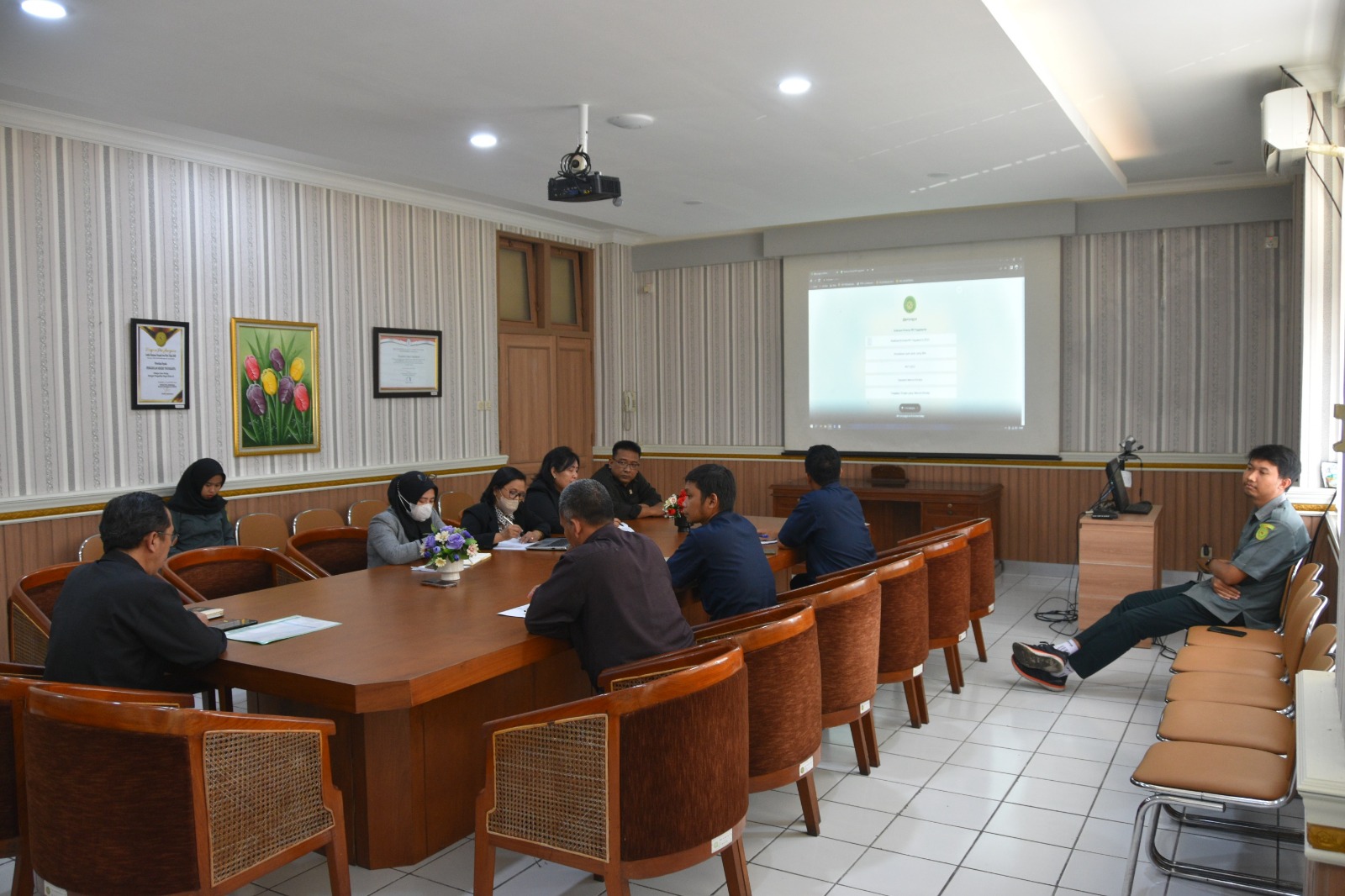 Rapat Monev Pengisian Capaian IKU Triwulan III Tahun 2023 Pengadilan Negeri Yogyakarta 