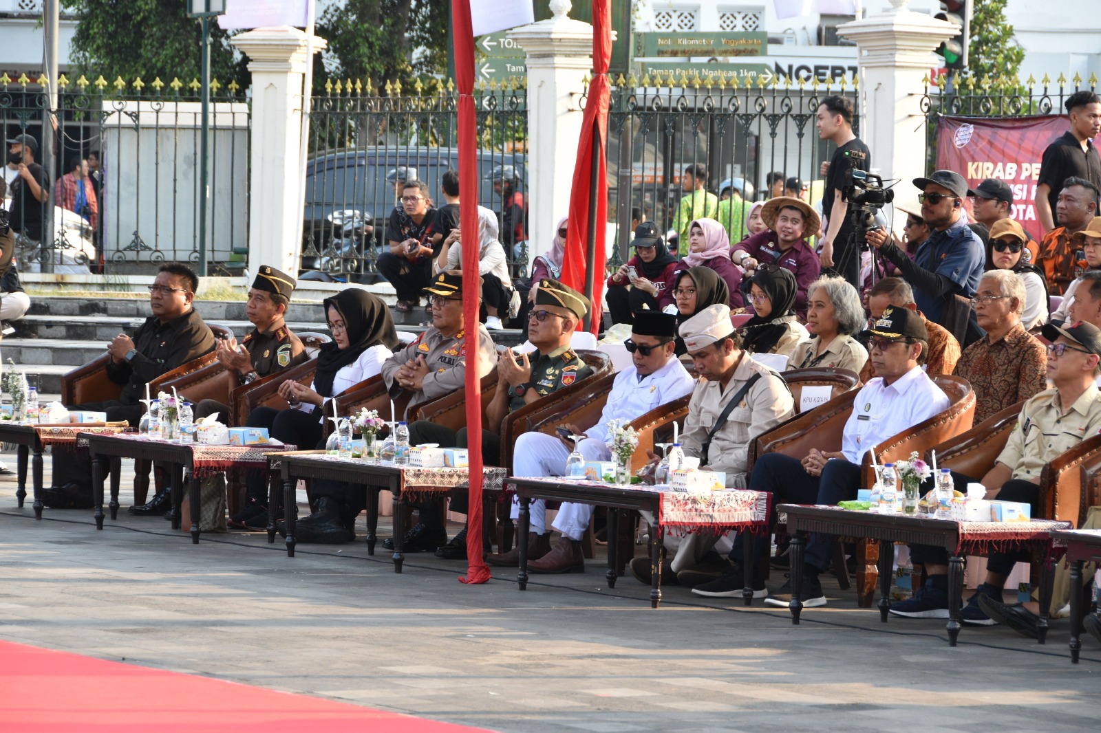 Panitera Muda Hukum Pengadilan Negeri Yogyakarta Menghadiri Kirab dan Deklarasi Pemilu Damai