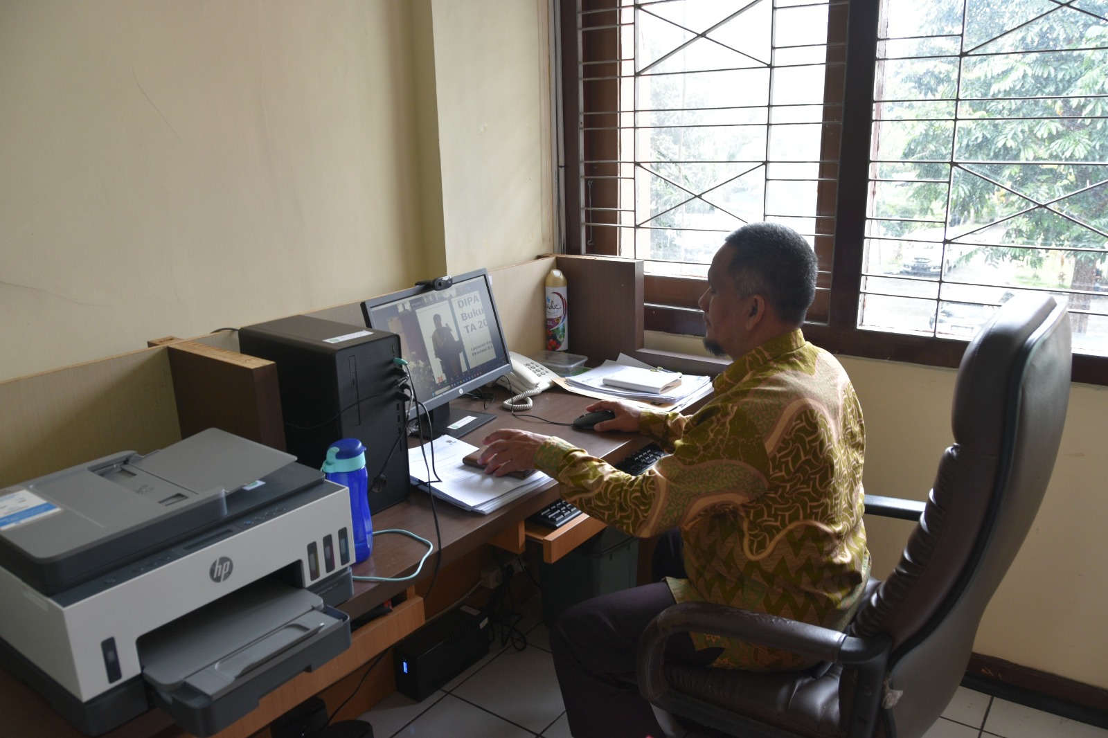 Sekretaris Pengadilan Negeri Yogyakarta Mengikuti Penyerahan secara Digital DIPA dan Buku Alokasi TKD Tahun Anggaran 2024