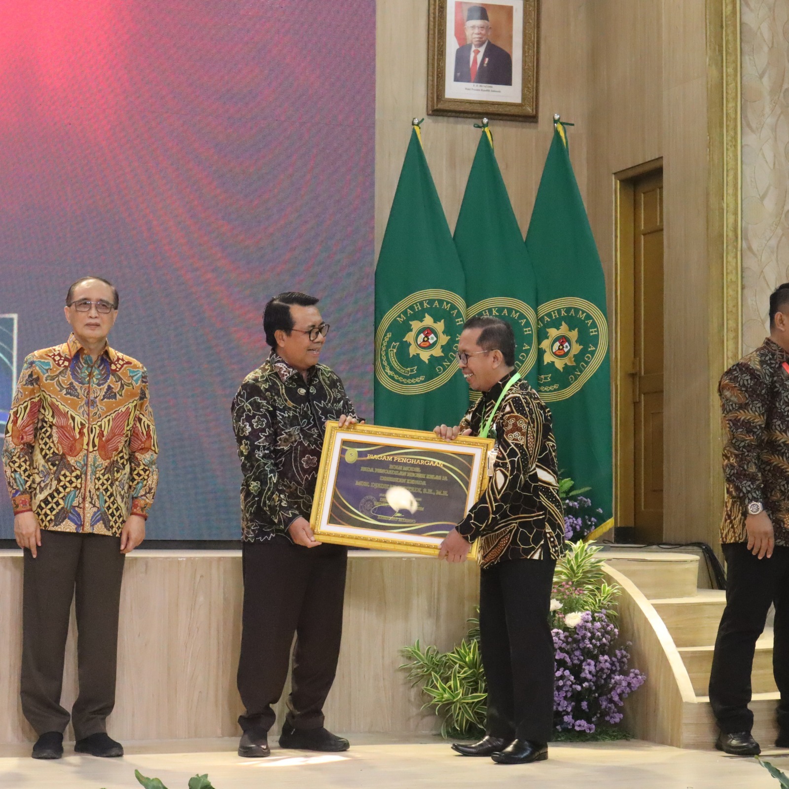 Ketua Pengadilan Negeri Yogyakarta Menghadiri Anugerah Abhinaya Upangga Wisesa dan Penyerahan Penghargaan Peningkatan Kinerja Peradilan Umum