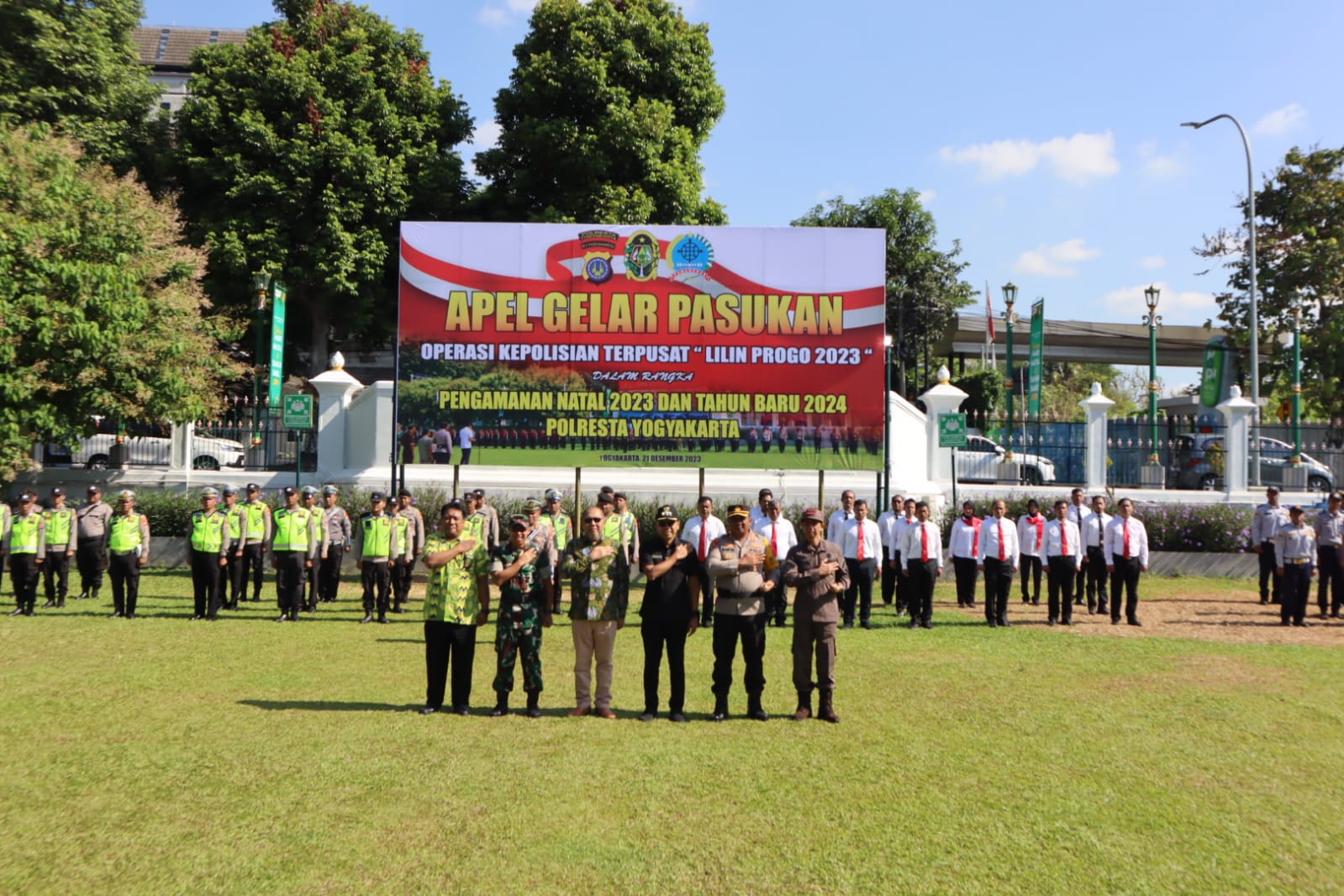 Panitera Muda Hukum Pengadilan Negeri Yogyakarta Menghadiri Apel Gelar Pasukan Operasi Lilin Progo 2023