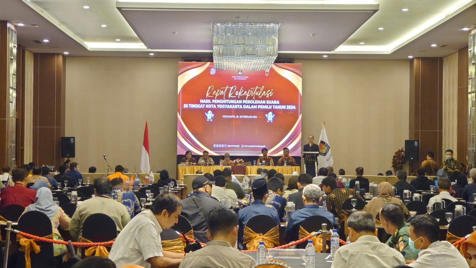 Ketua Pengadilan Negeri Yogyakarta Menghadiri Rapat Rekapitulasi Hasil Penghitungan Perolehan Suara di Tingkat Kota Yogyakarta Pemilu 2024