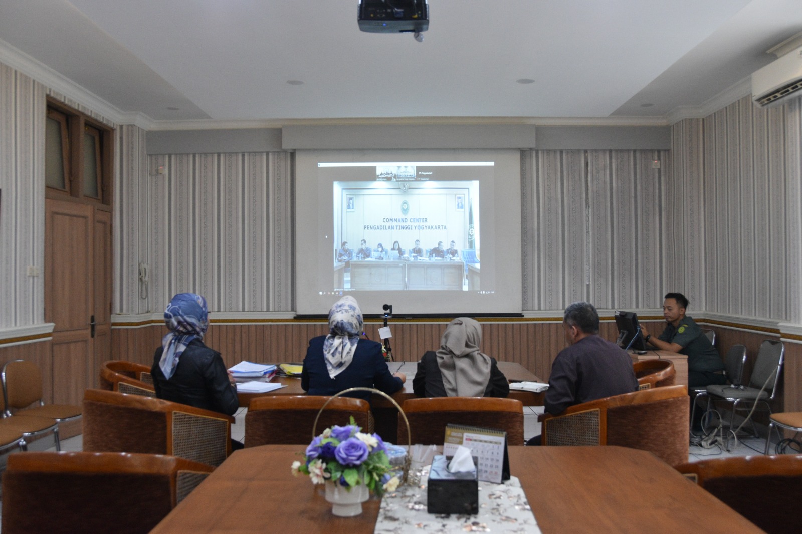 Pengadilan Negeri Yogyakarta Mengikuti Pengawasan Daerah secara Daring oleh Pengadilan Tinggi Yogyakarta