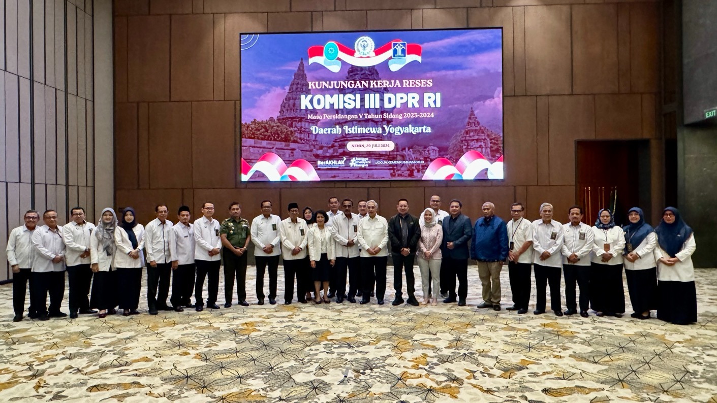 Ketua Pengadilan Negeri Yogyakarta Menghadiri Rapat bersama dalam Kunjungan Kerja Reses Komisi III DPR RI