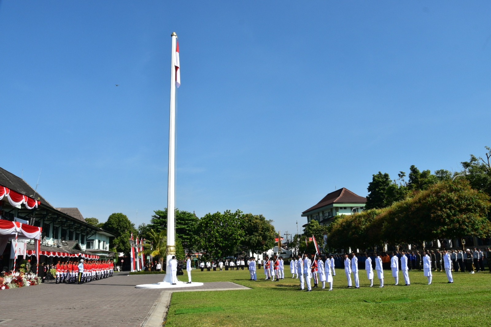 Ketua Pengadilan Negeri Yogyakarta Mengikuti Upacara Bendera Peringatan HUT Kemerdekaan RI ke-79 di Balai Kota Yogyakarta