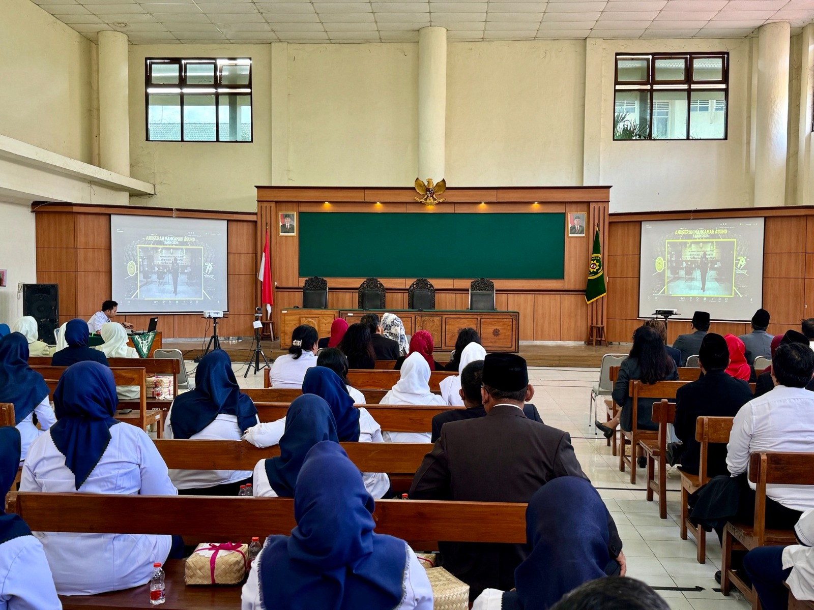 Pengadilan Negeri Yogyakarta Mengadakan Tasyakuran dan Doa bersama dalam rangka Memperingati HUT Mahkamah Agung RI ke-79 secara Daring