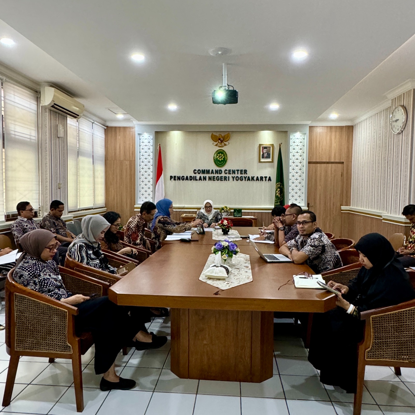 Rapat Monev Kedisiplinan dan TLHP Pengawasan Bidang Bulan September 2024 Pengadilan Negeri Yogyakarta