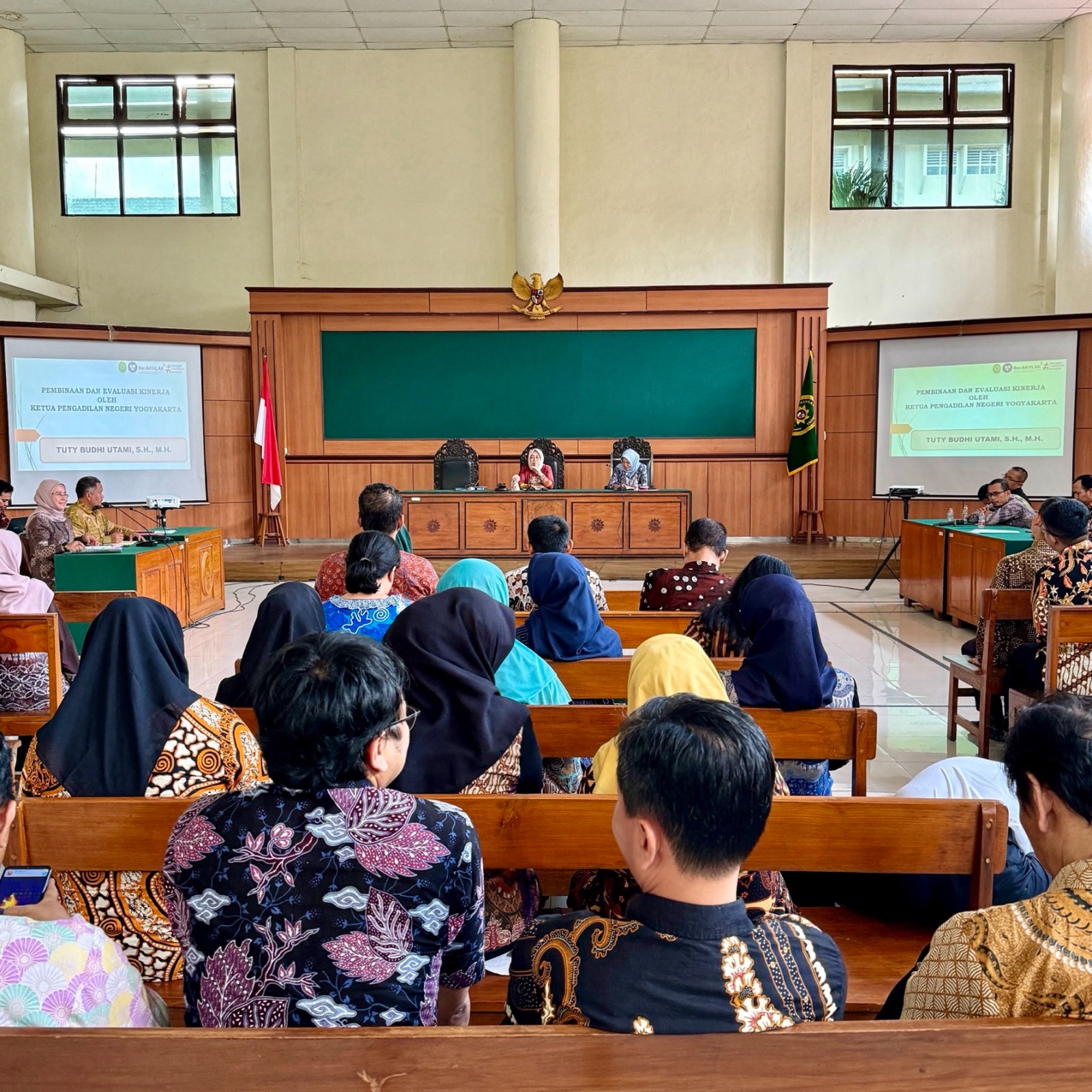 Rapat Pembinaan dan Monev Kinerja Pengadilan Negeri Yogyakarta Bulan Agustus dan September 2024