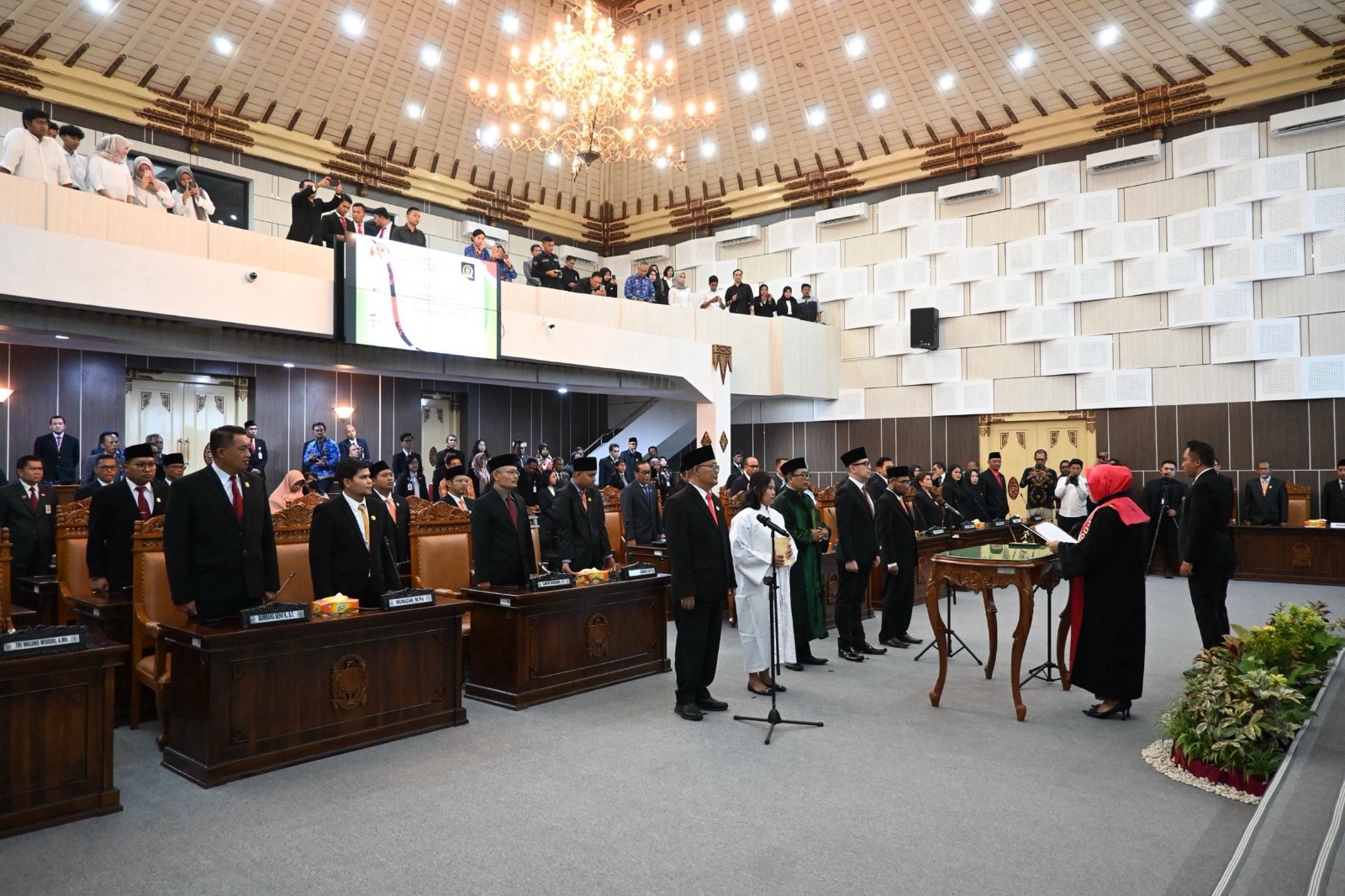 Ketua Pengadilan Negeri Yogyakarta Menghadiri Rapat Peripurna Pengucapan Sumpah/Janji Pimpinan DPRD Kota Yogyakarta 2024-2029