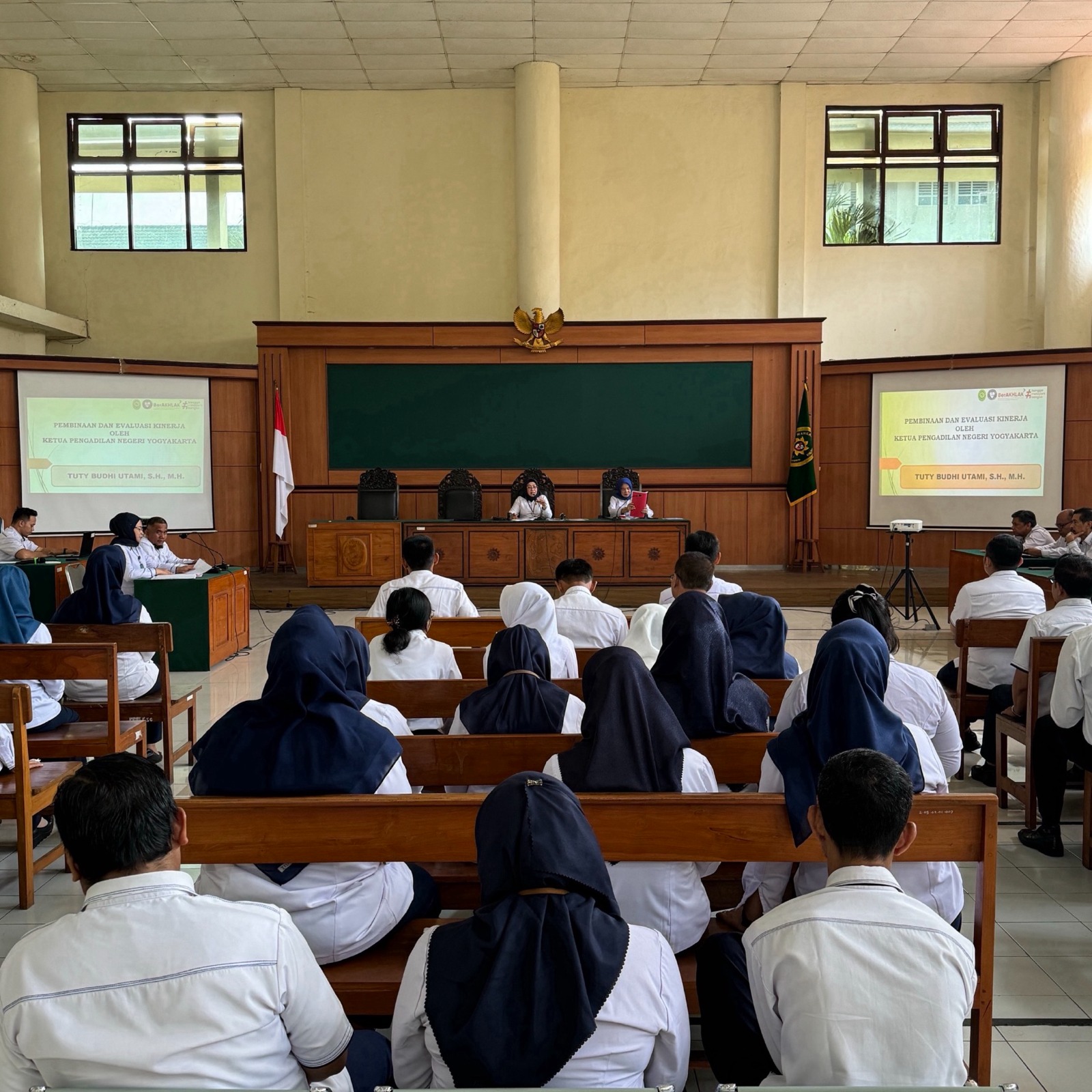 Rapat Pembinaan dan Monev Kinerja Pengadilan Negeri Yogyakarta Bulan Oktober 2024