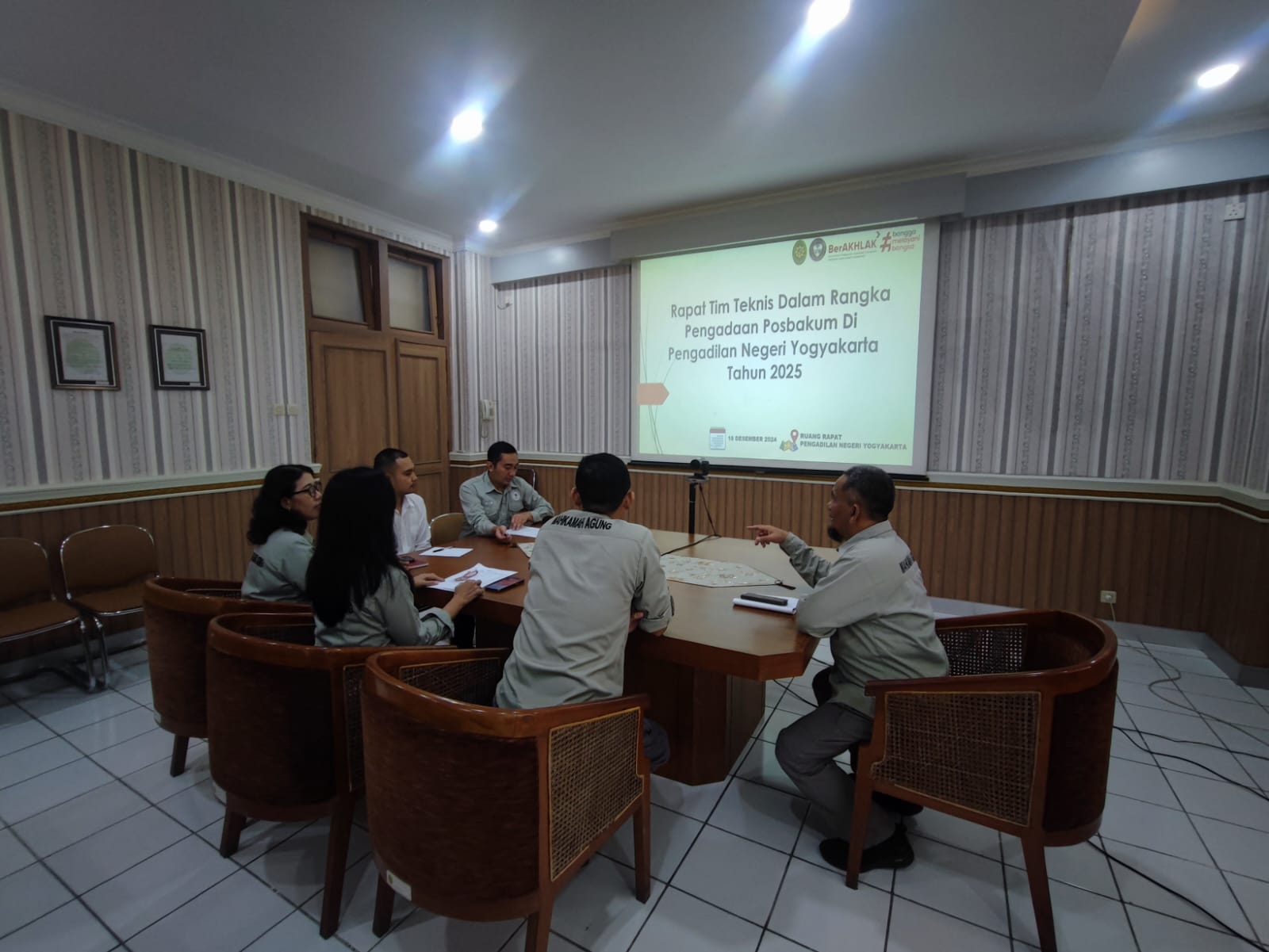 Rapat Koordinasi Tim Teknis Pengadaan Lembaga Posbakum Pengadilan Negeri Yogyakarta Tahun Anggaran 2025