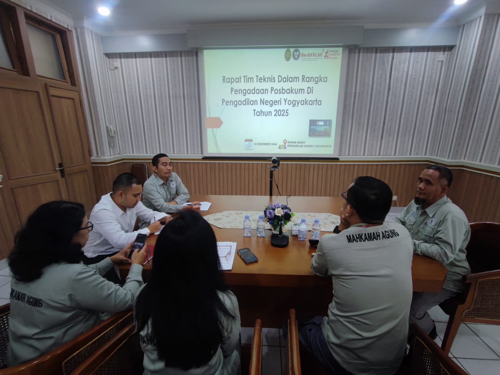 Rapat Koordinasi Tim Teknis Pengadaan Lembaga Posbakum Pengadilan Negeri Yogyakarta Tahun Anggaran 2025