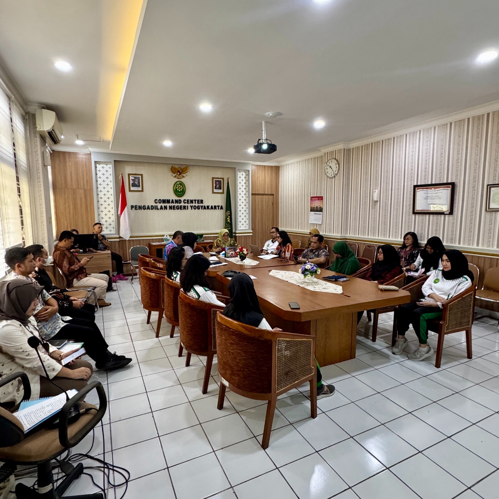 Rapat Monev Kedisiplinan dan TLHP Pengawasan Bidang Bulan Januari 2025