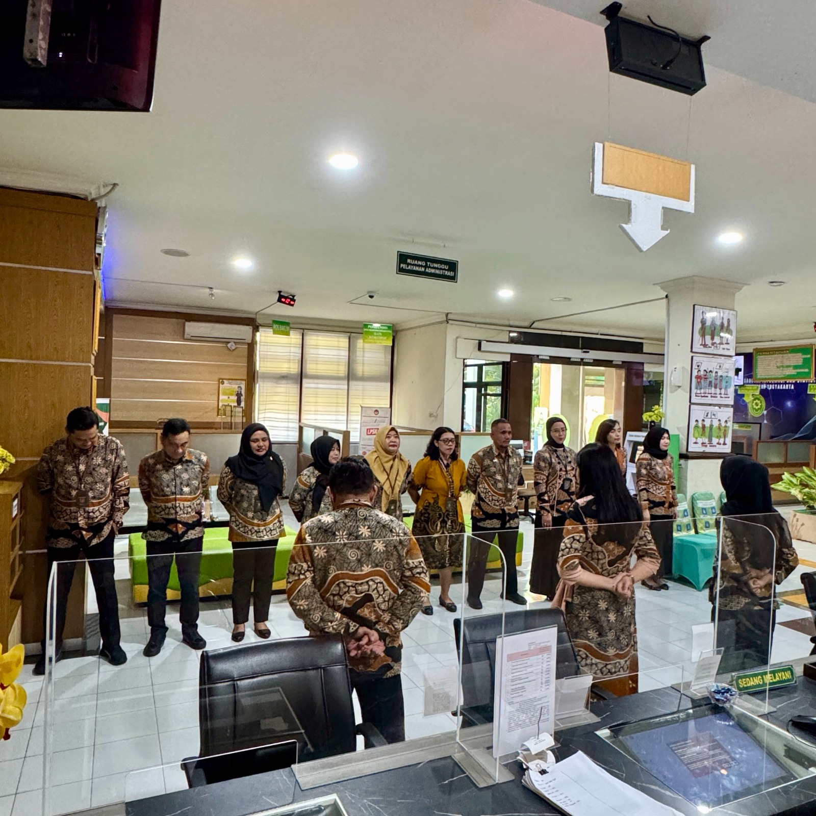 Apel Pagi Rutin Petugas PTSP 27 Februari 2025