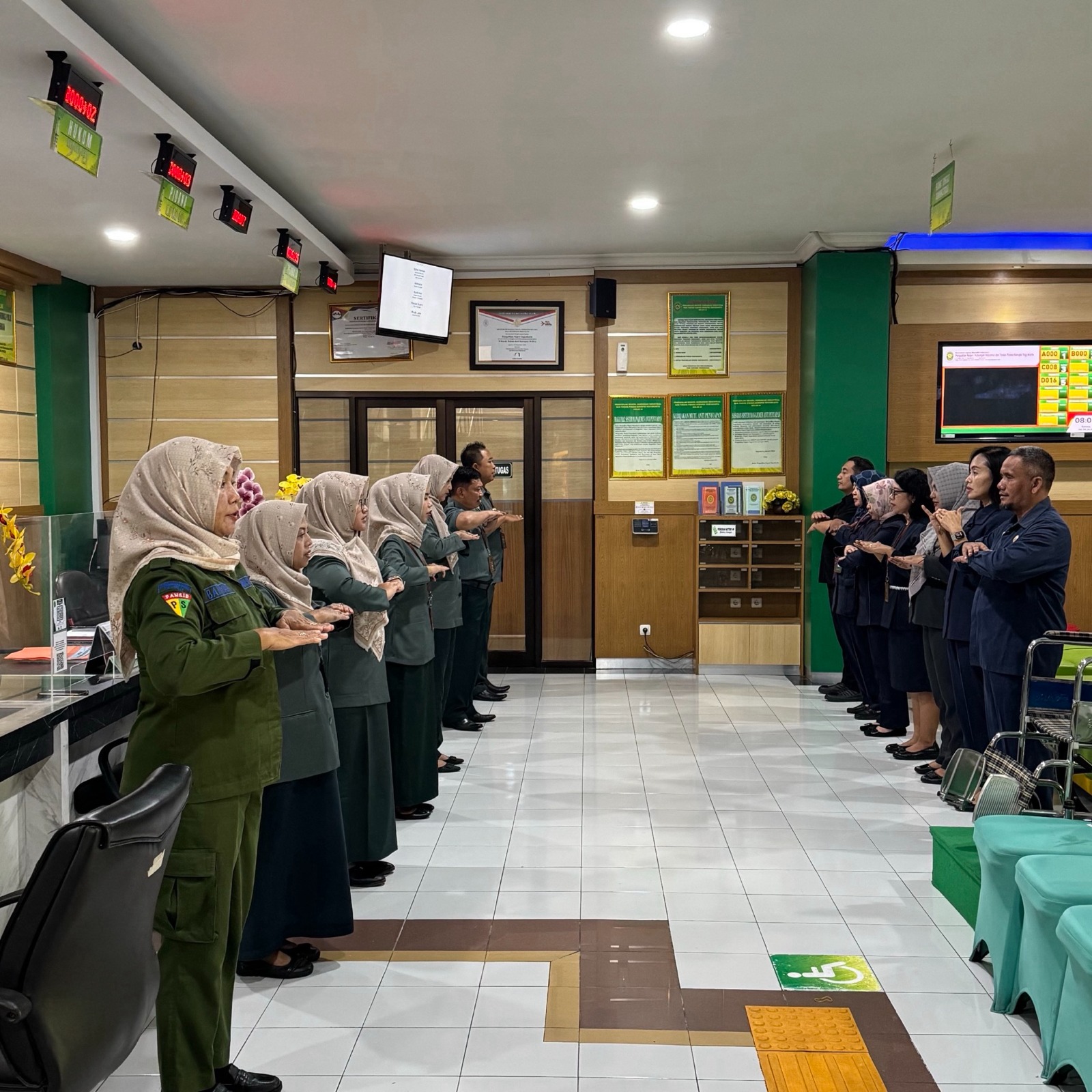 Apel Pagi Rutin Petugas PTSP 6 Mei 2025