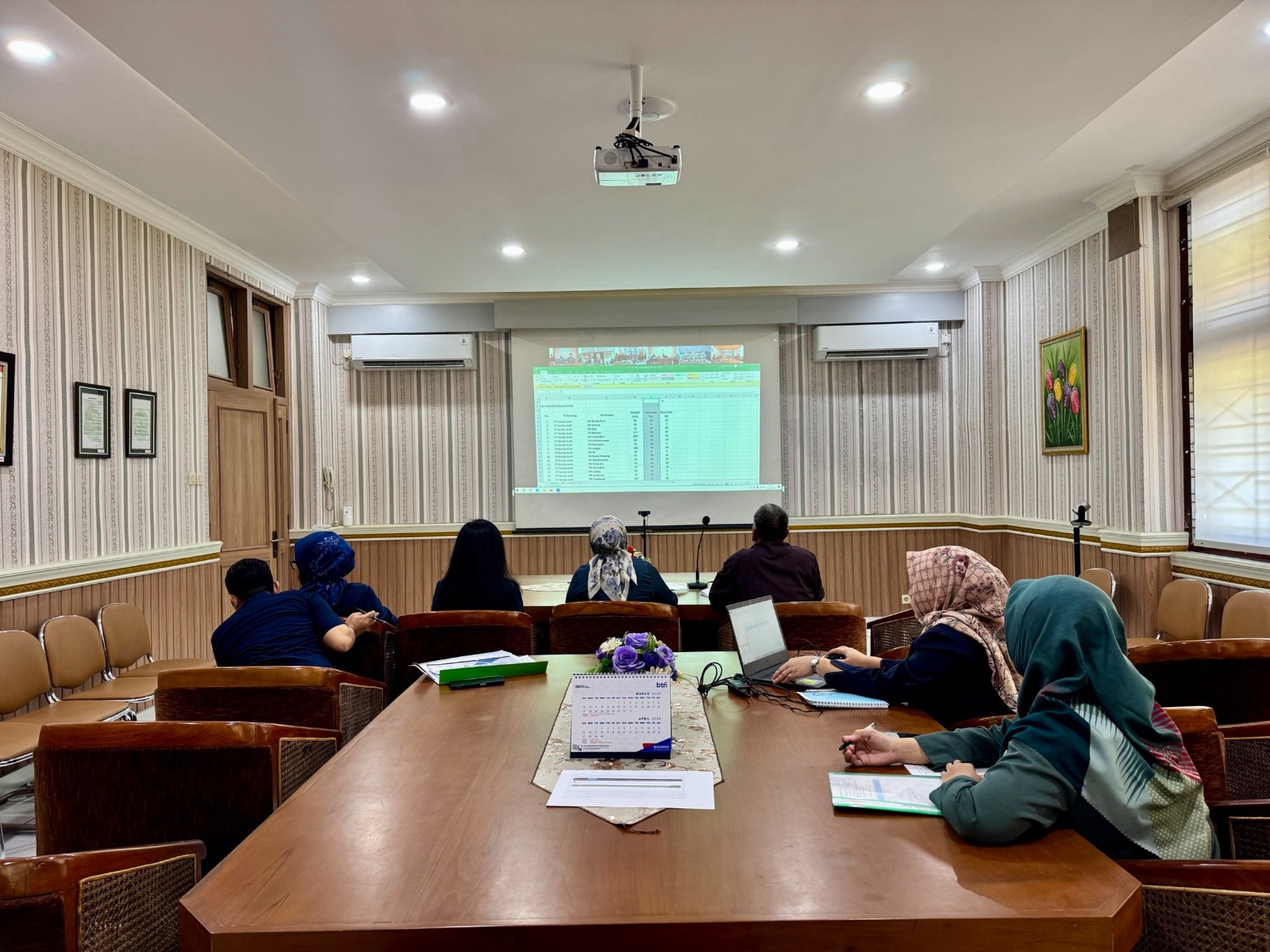 Pengadilan Negeri Yogyakarta Mengikuti Rapat Evaluasi Penginputan dan Pelaporan Layanan Hukum Triwulan I Tahun 2025