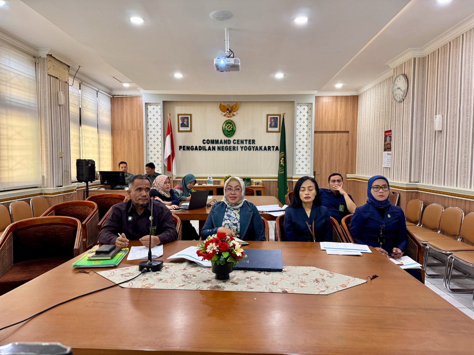 Pengadilan Negeri Yogyakarta Mengikuti Rapat Evaluasi Penginputan dan Pelaporan Layanan Hukum Triwulan I Tahun 2025