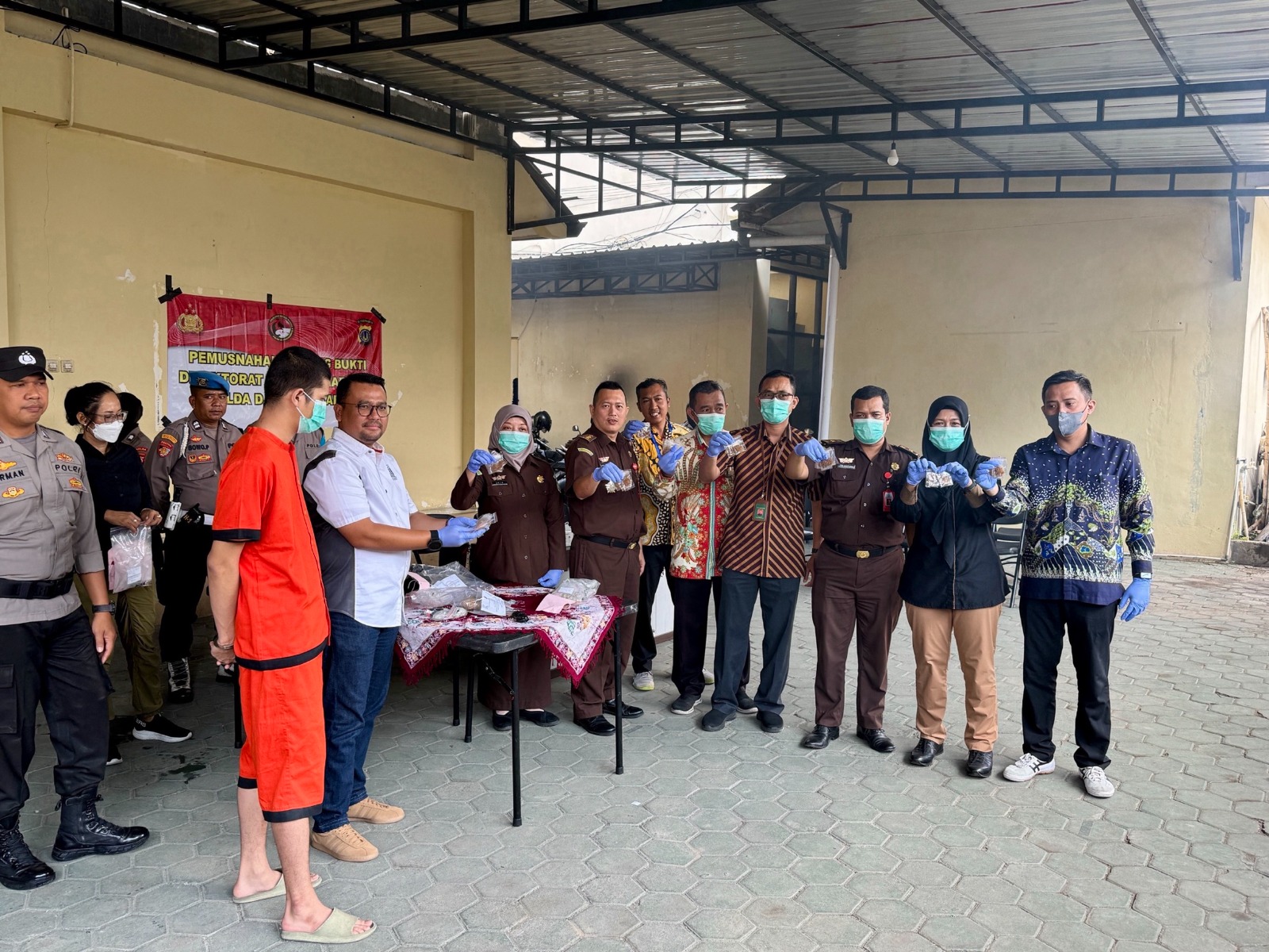 Hakim Pengadilan Negeri Yogyakarta Menghadiri Pemusnahan Barang Sitaan/Bukti Narkotika