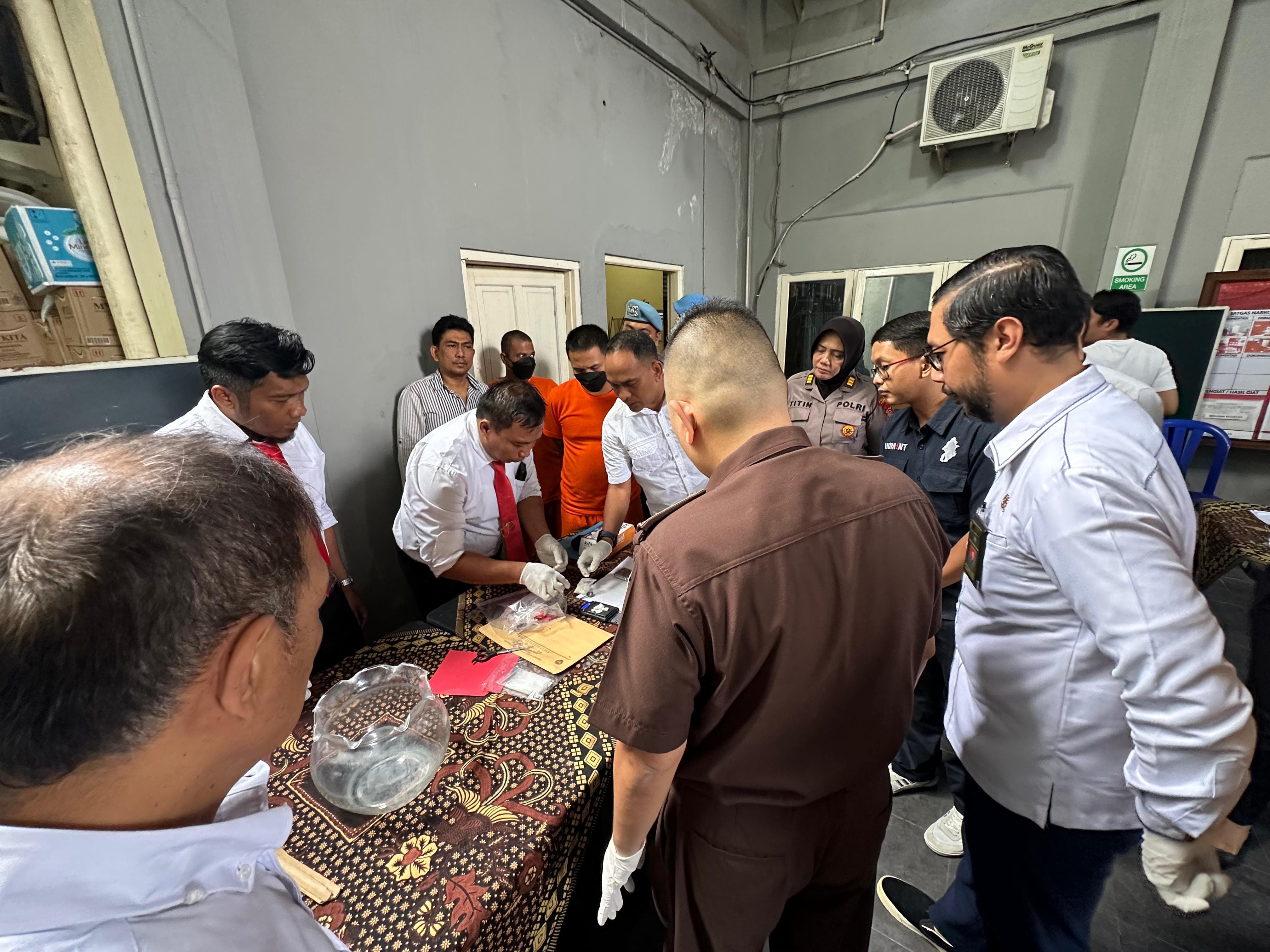 Jurusita Pengadilan Negeri Yogyakarta Menghadiri Pemusnahan Barang Sitaan Narkotika