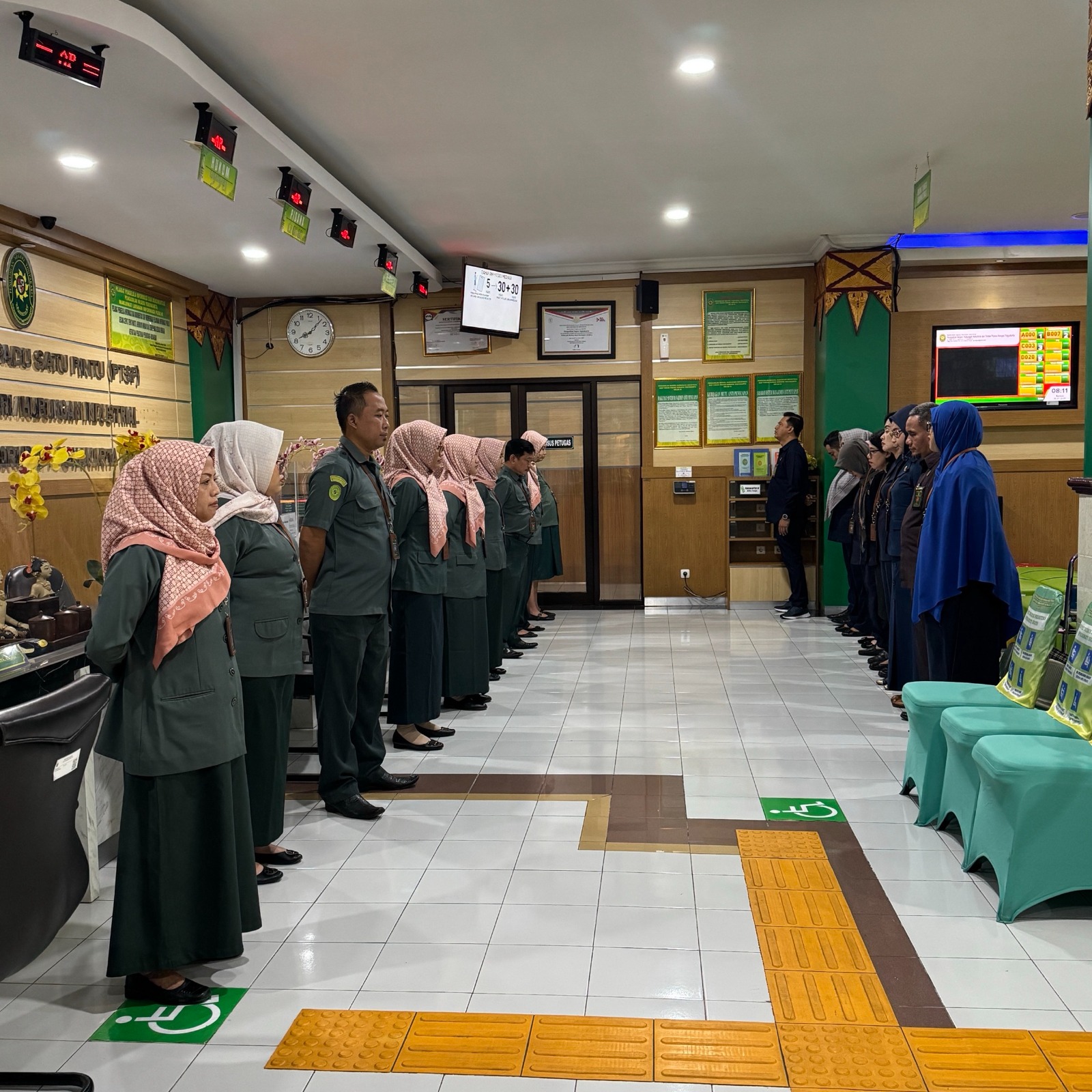 Apel Pagi Rutin Petugas PTSP 15 Juli 2025