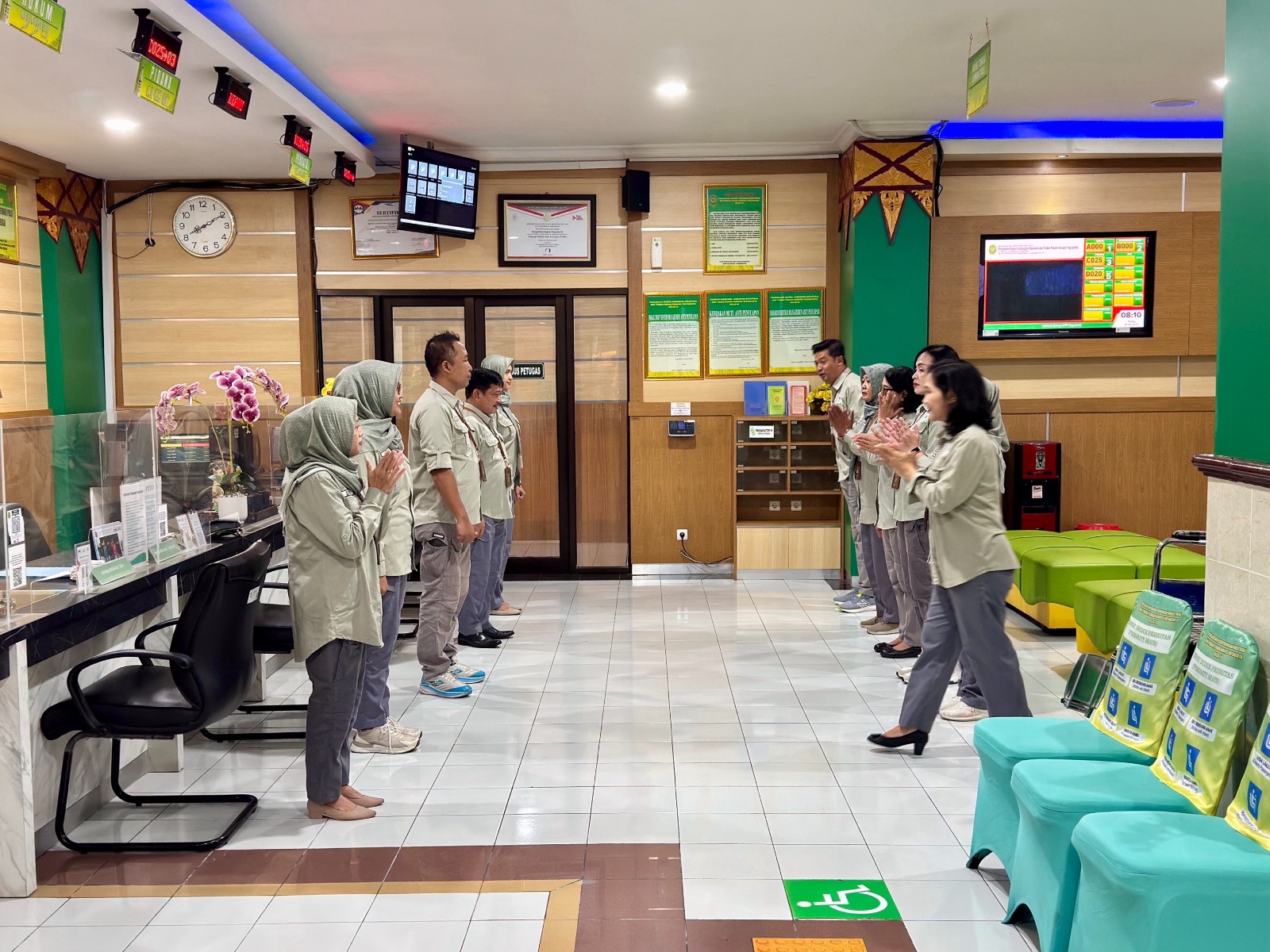 Apel Pagi Rutin Petugas PTSP 10 September 2025