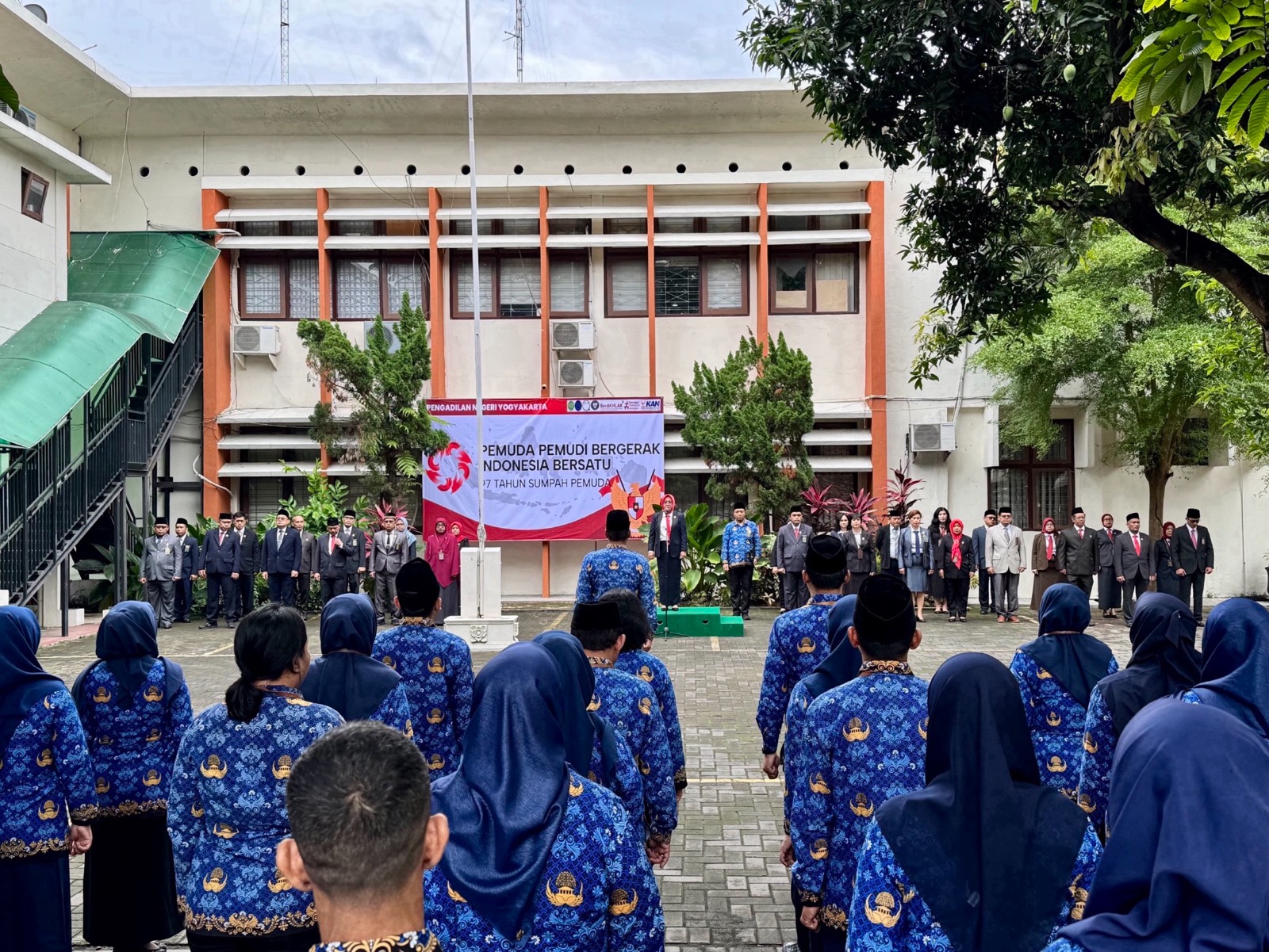 Pengadilan Negeri Yogyakarta Melaksanakan Upacara Peringatan Hari Sumpah Pemuda ke-97 Tahun 2025
