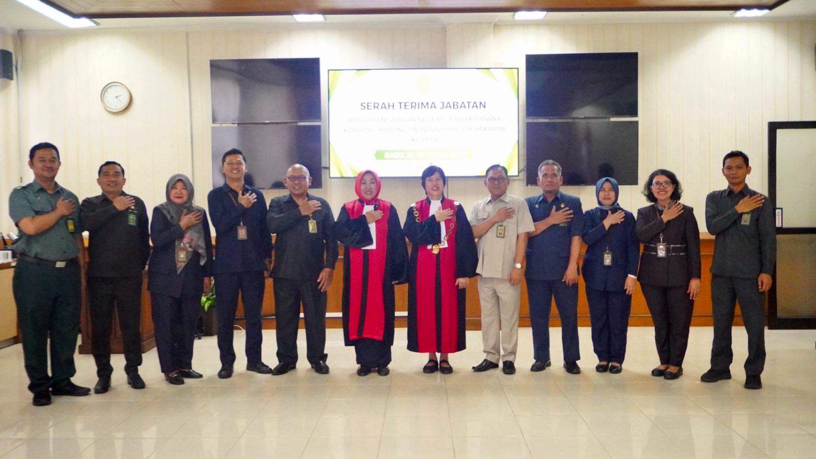 Serah Terima Jabatan Ketua Pengadilan Yogyakarta kepada Wakil Ketua Pengadilan Negeri Yogyakarta